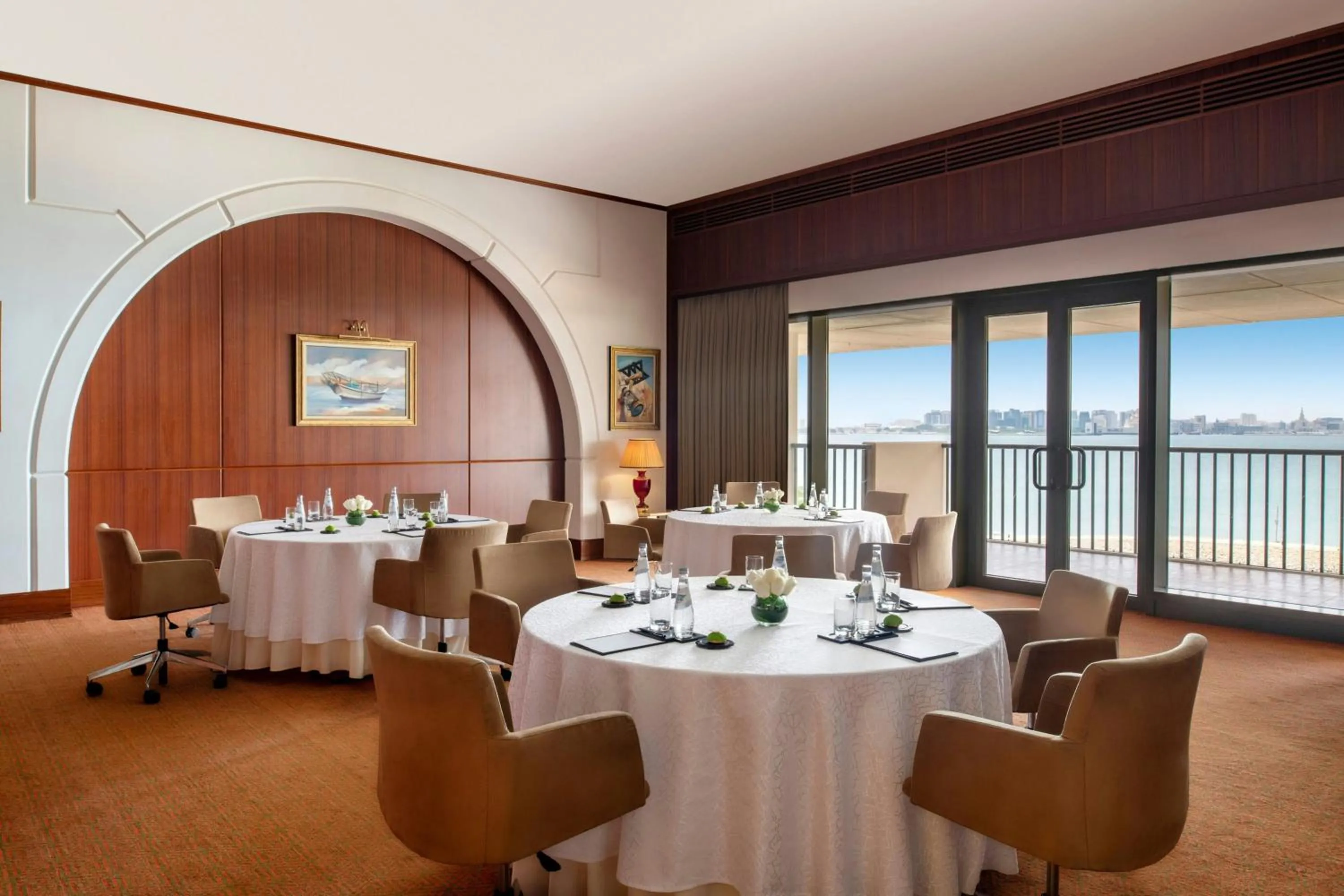 Meeting/conference room in Sheraton Grand Doha Resort & Convention Hotel