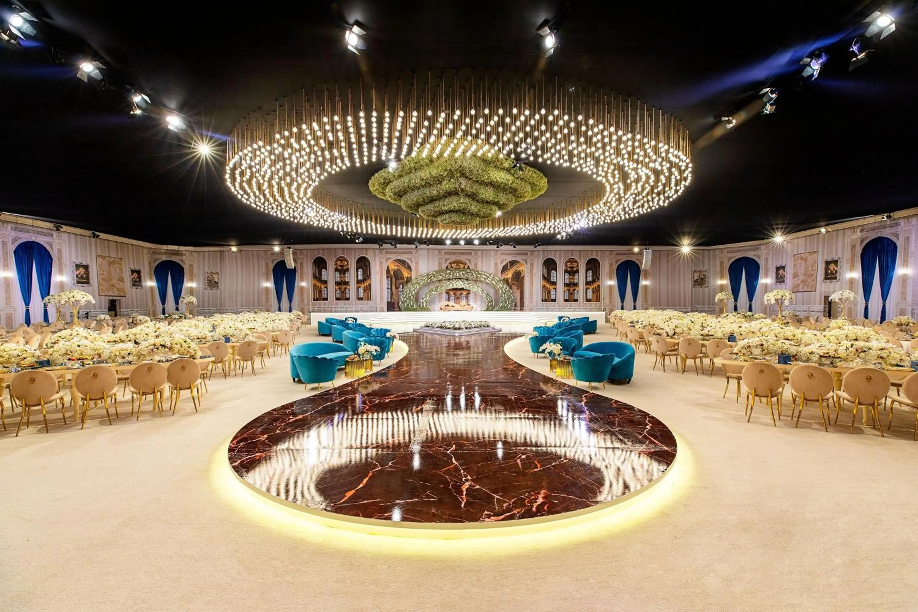 Lobby or reception in Sheraton Grand Doha Resort & Convention Hotel