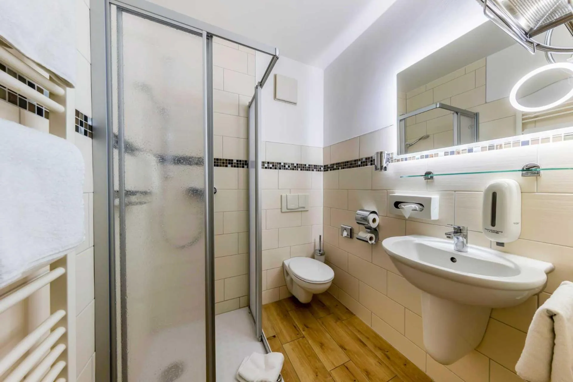 Bathroom in Land gut Hotel Hermann