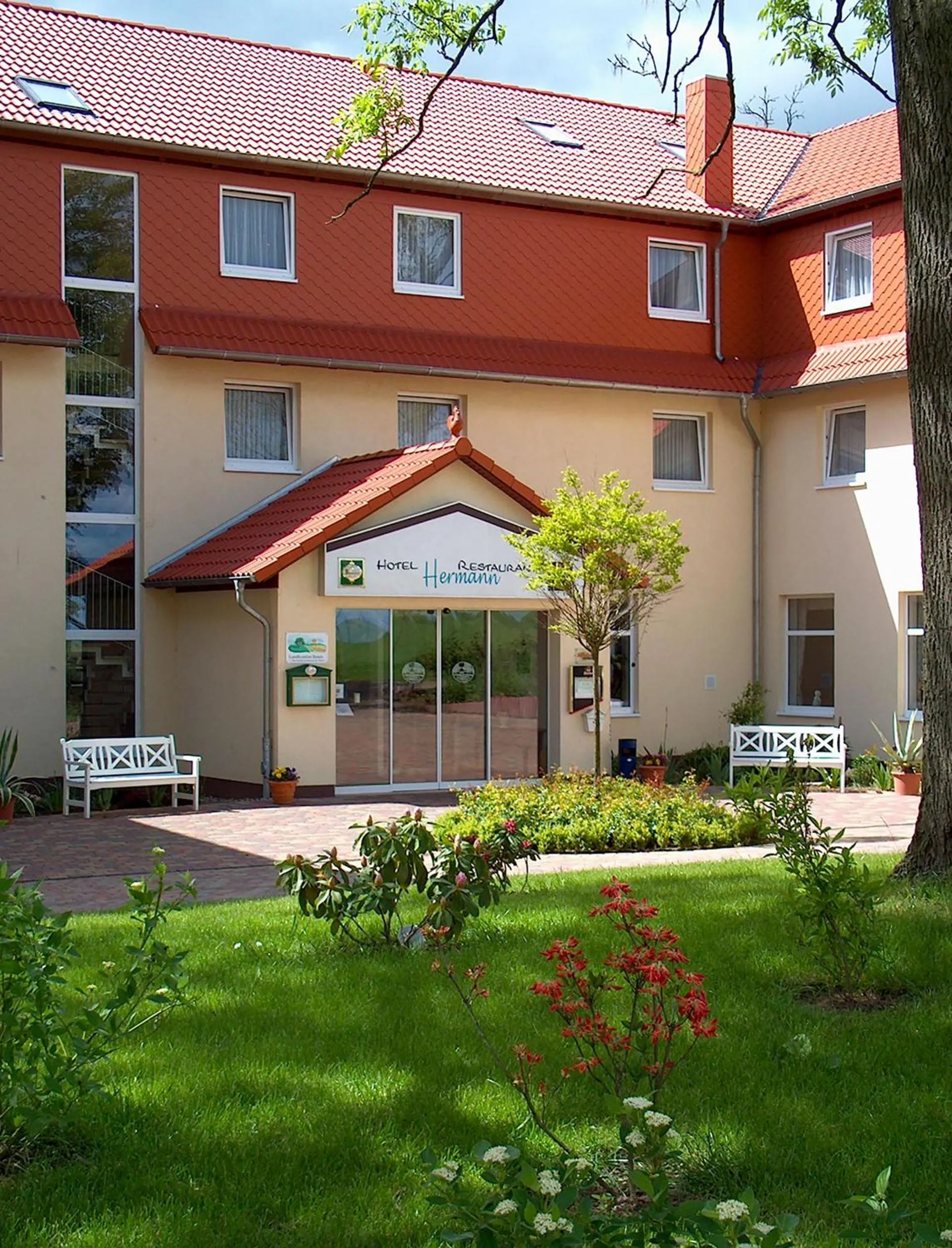 Property building in Land gut Hotel Hermann
