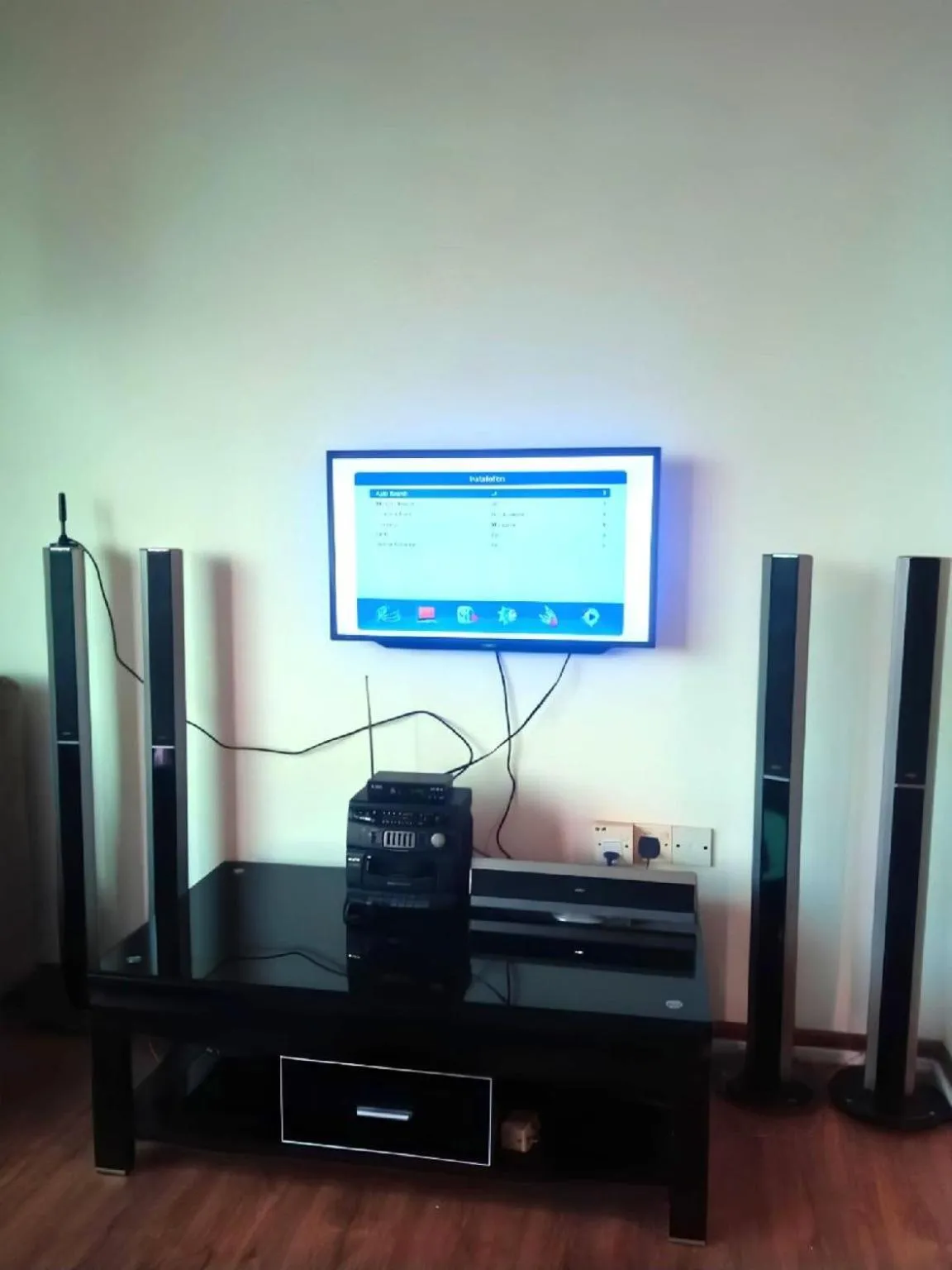 TV and multimedia in Natol Homestay - Kuching Home Penthouse Airport Road