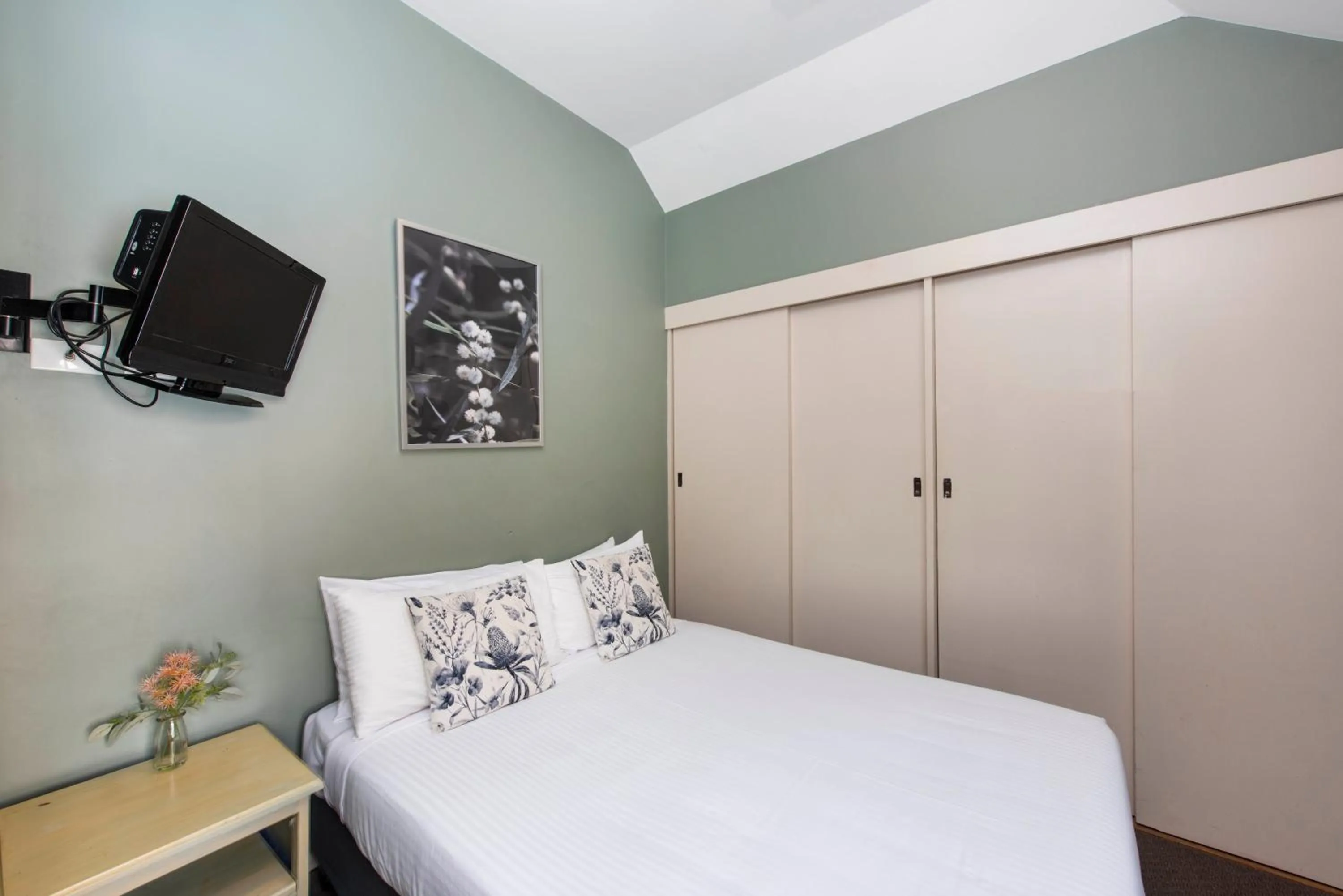 Bed in The Paragon Hotel