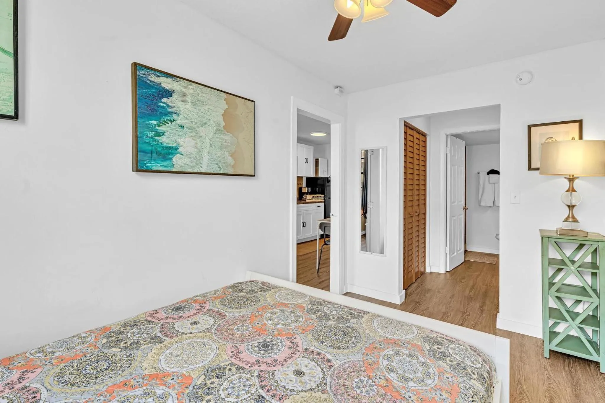 Bed in 1 bedroom in the BEST location in South Beach !