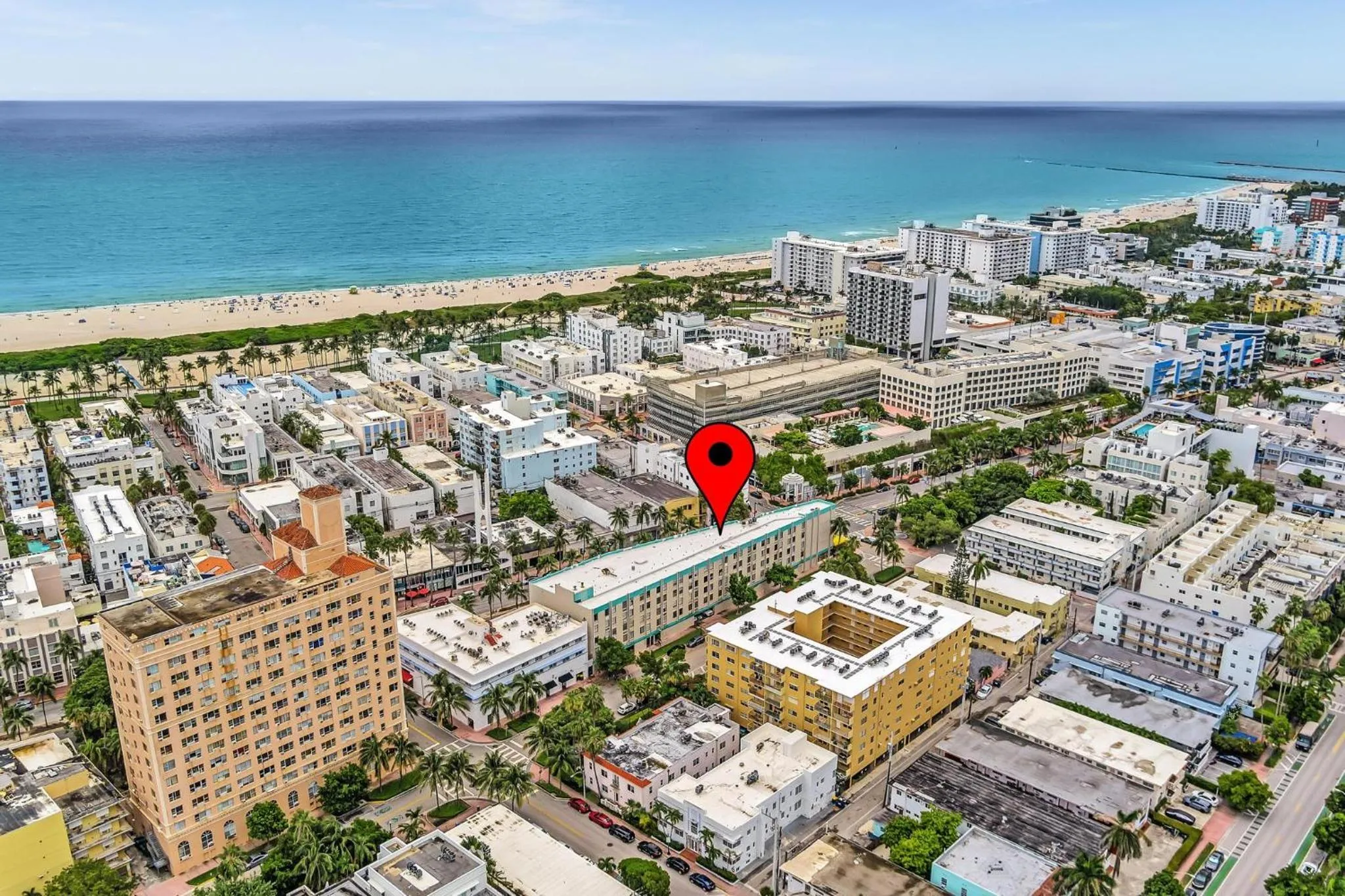 Beach in 1 bedroom in the BEST location in South Beach !