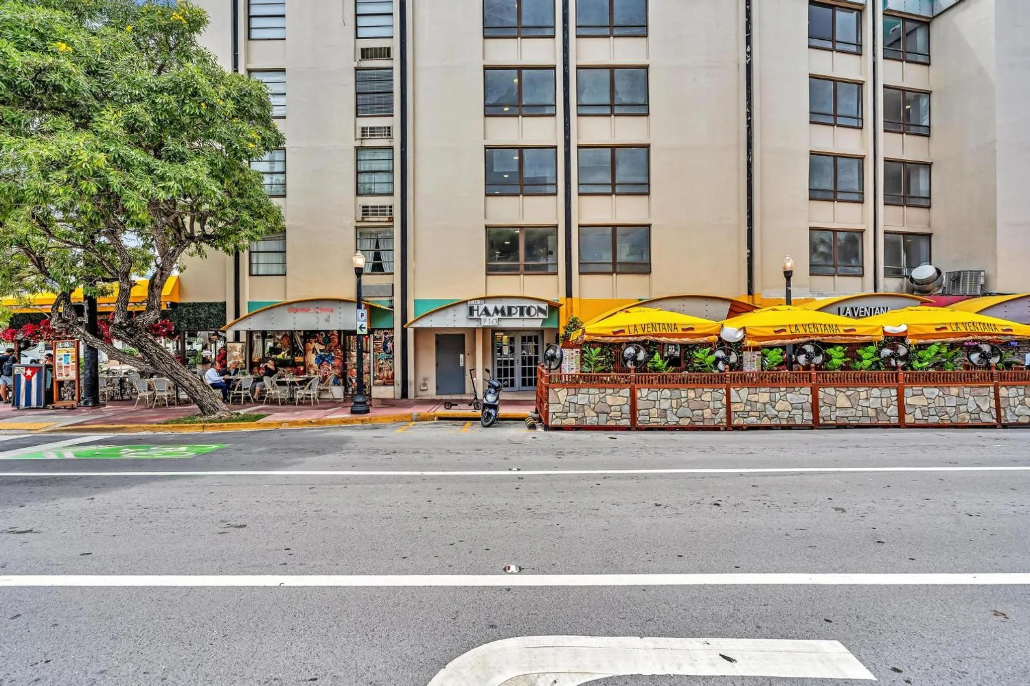 Street view in 1 bedroom in the BEST location in South Beach !