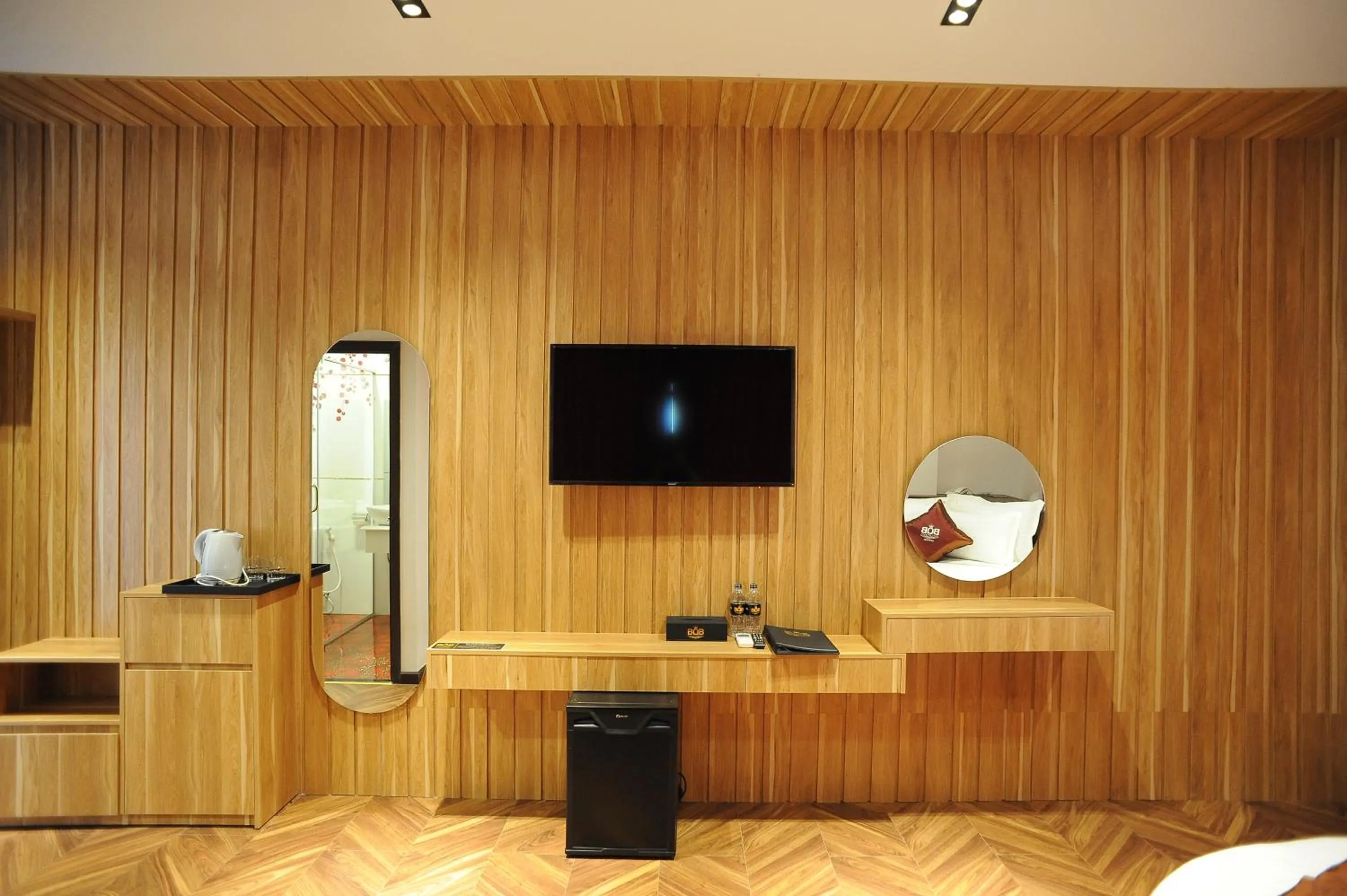 TV and multimedia in B.O.B HOTEL SIGNATURE