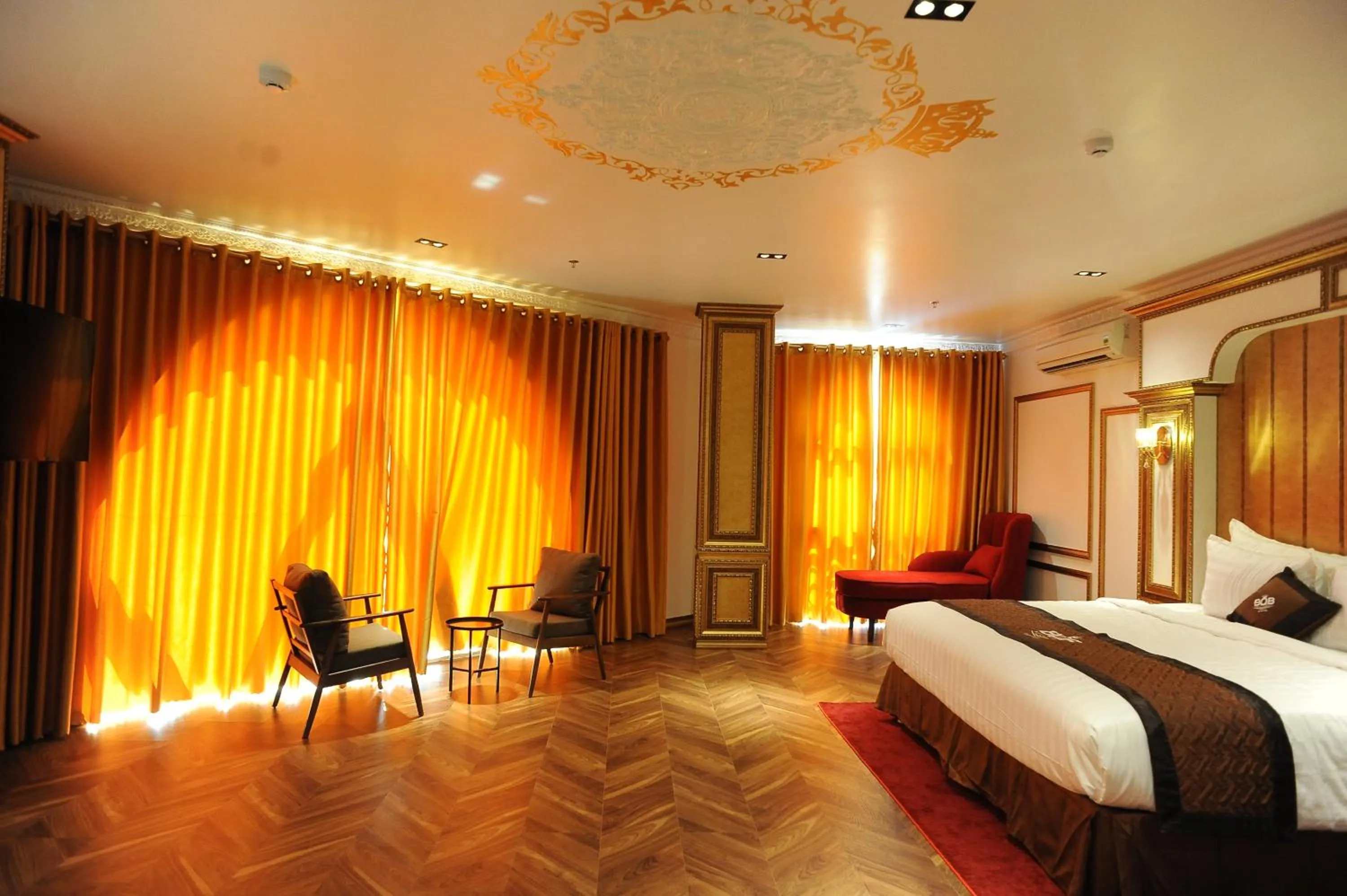 Photo of the whole room, Bed in B.O.B HOTEL SIGNATURE