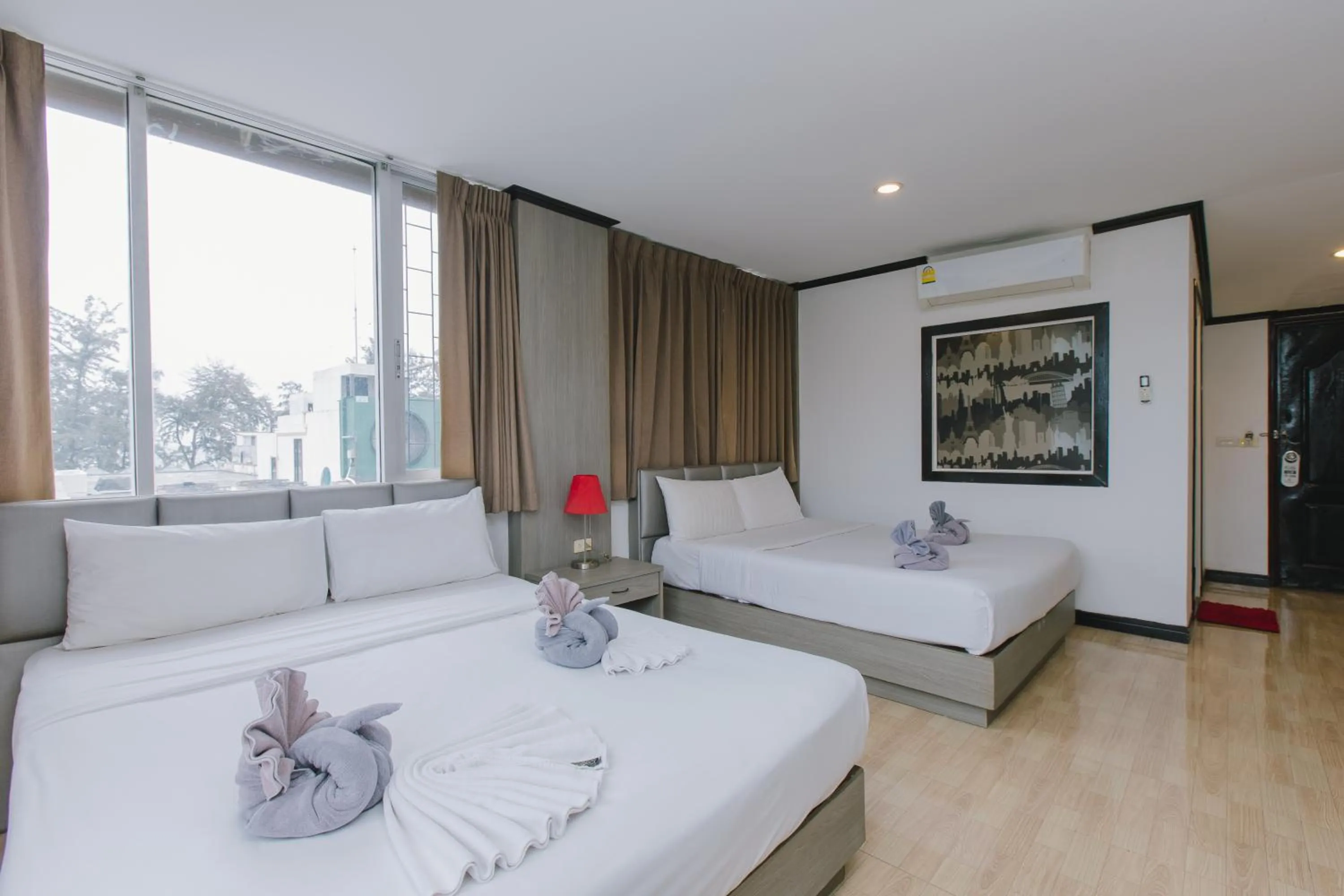 Bedroom, Bed in Royal Beach Residence, Patong Beach