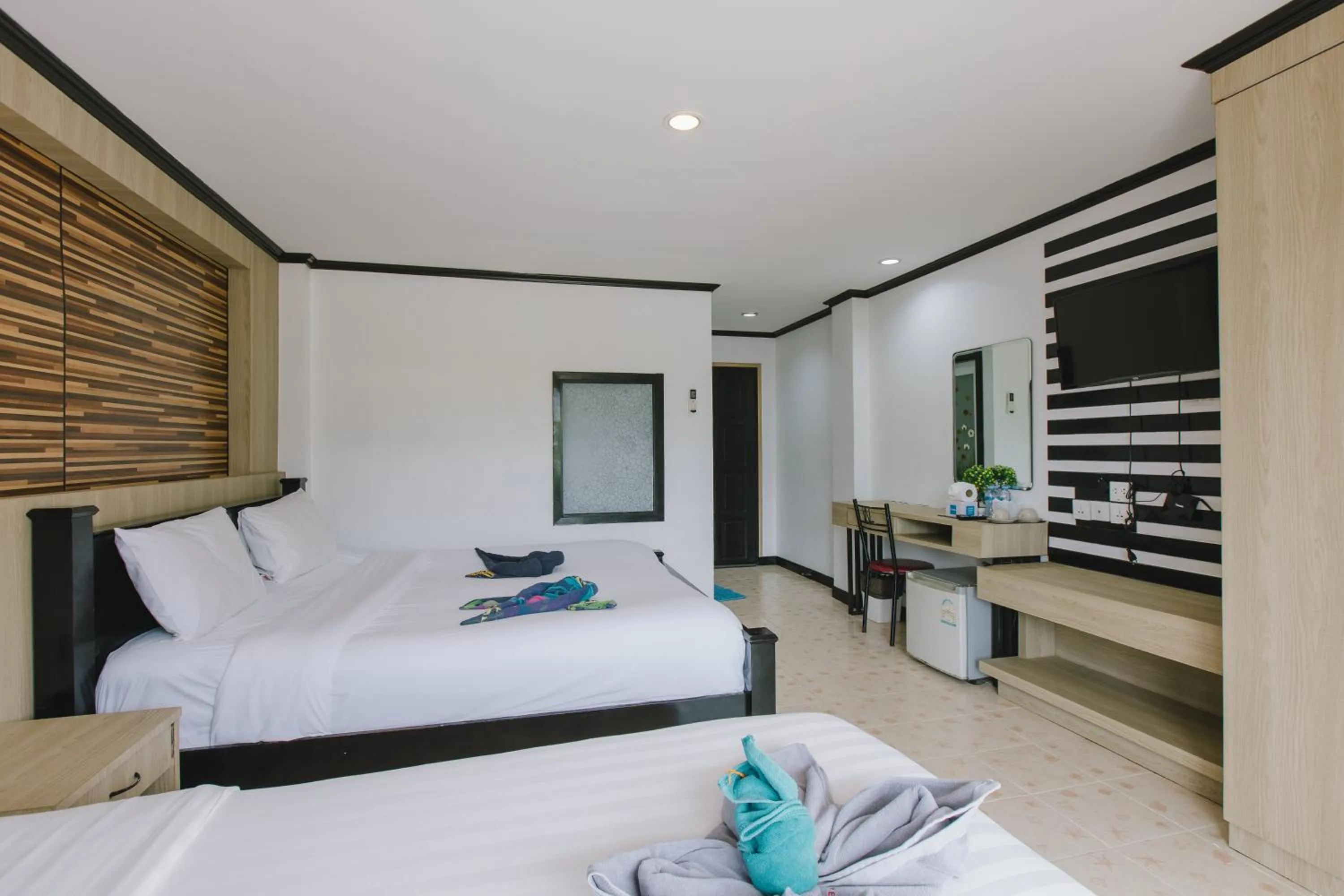 Photo of the whole room, Bed in Royal Beach Residence, Patong Beach