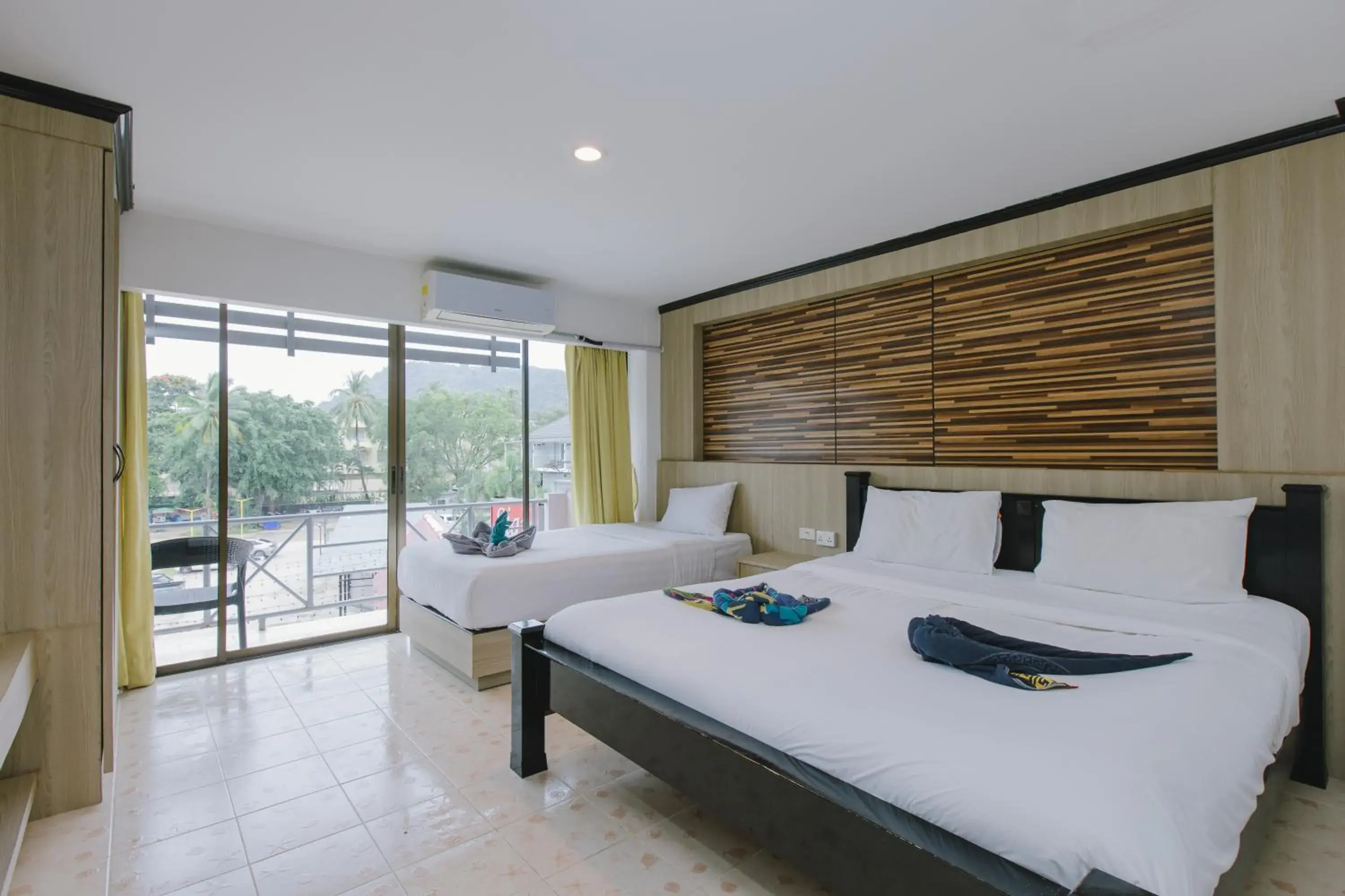 Triple Room with Balcony in Royal Beach Residence, Patong Beach Triple Room with Balcony in Royal Beach Residence, Patong Beach