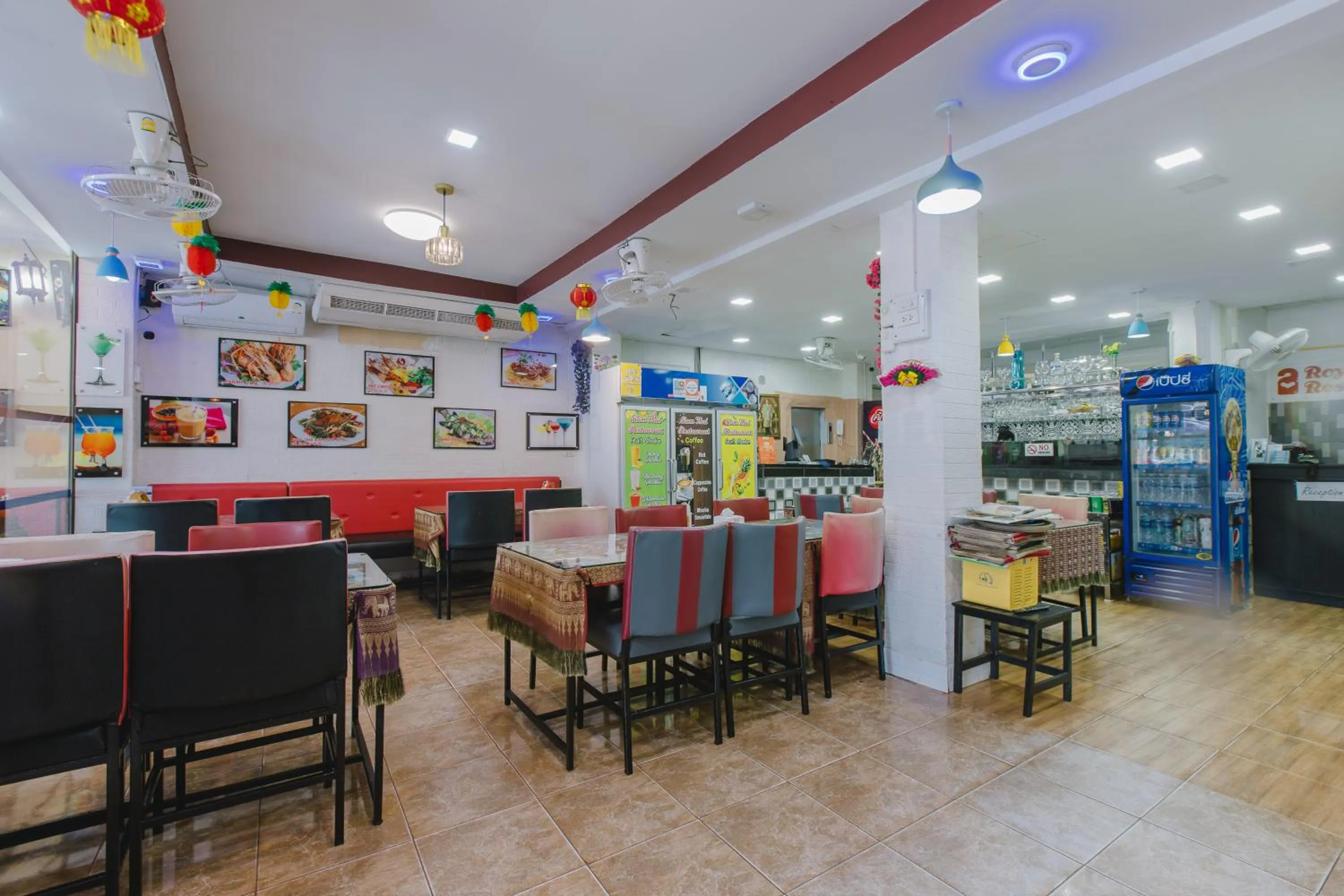 Restaurant/places to eat in Royal Beach Residence, Patong Beach