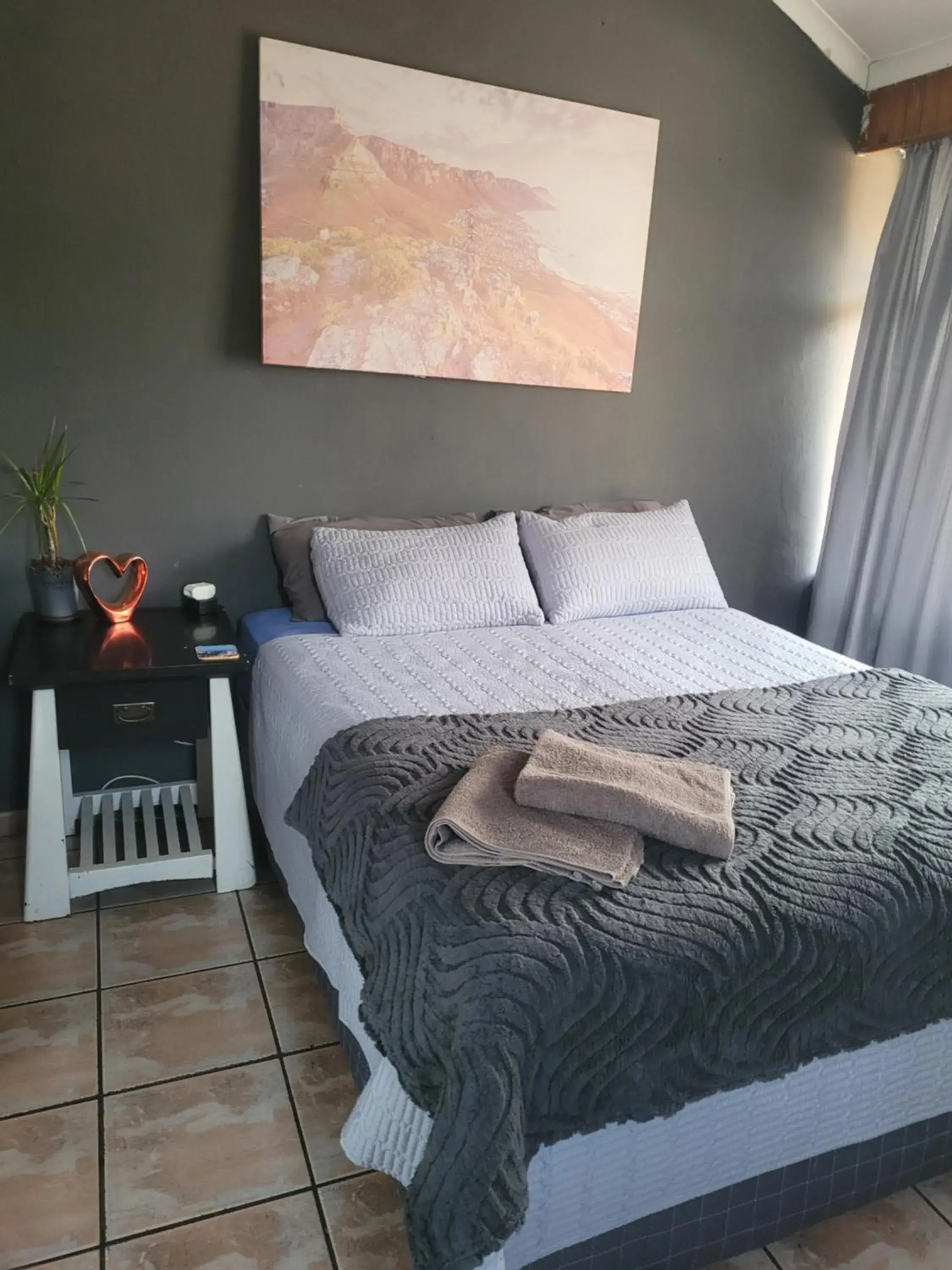 Deluxe Double Room with Bath - single occupancy in Reizigers Rusten Deluxe Double Room with Bath - single occupancy in Reizigers Rusten