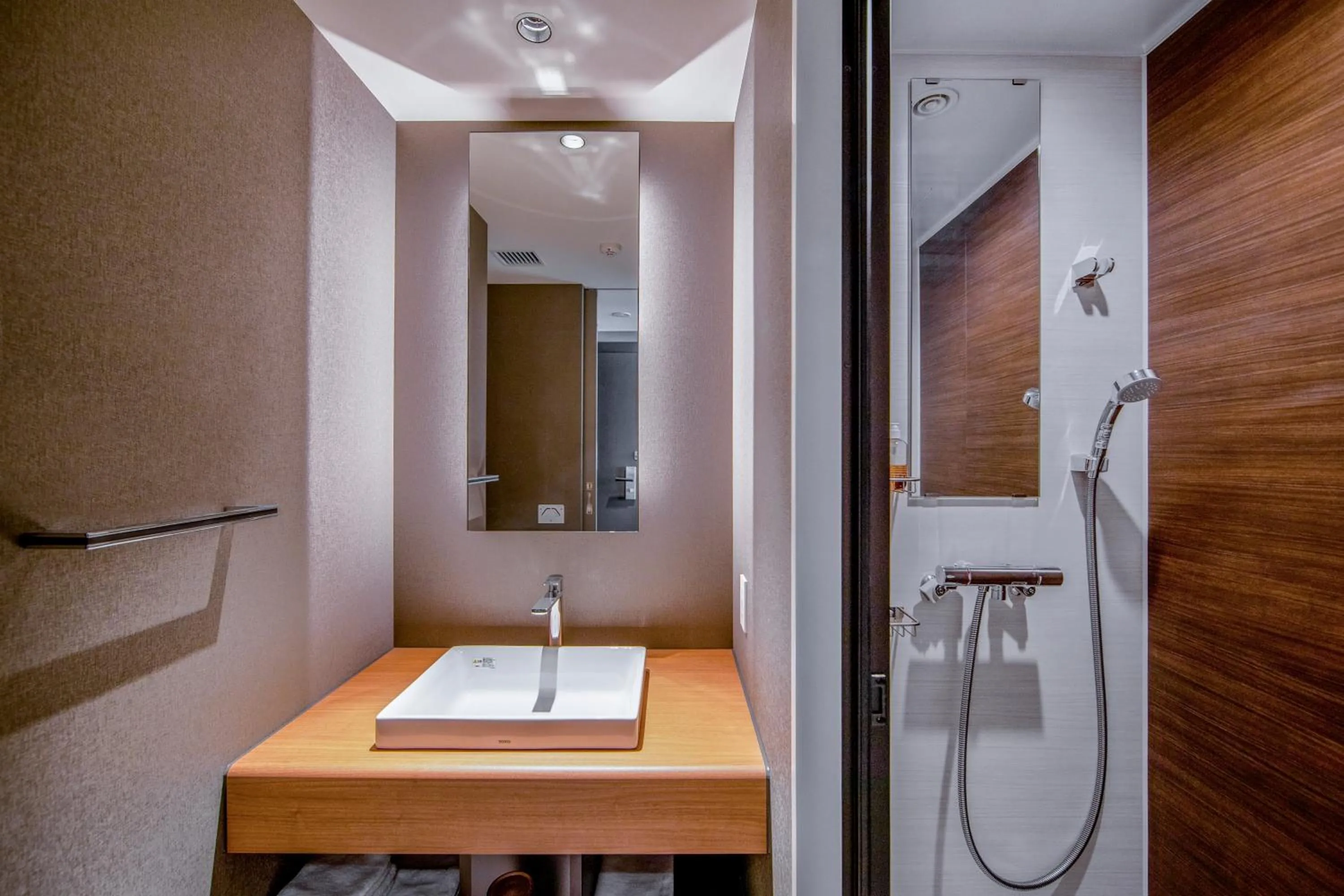 Shower in Park Hotel Kyoto