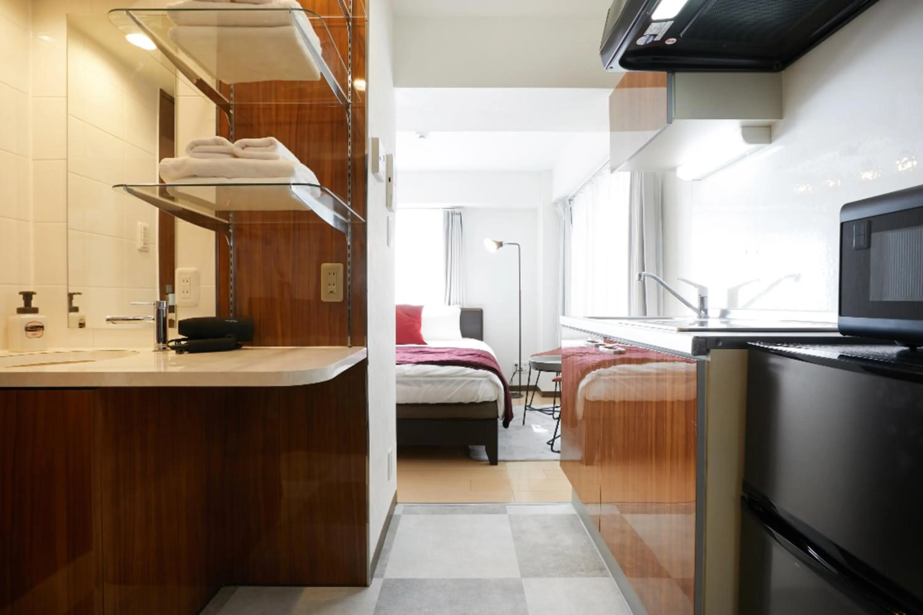 Kitchen or kitchenette, Bed in HOTEL AIS HATAGAYA