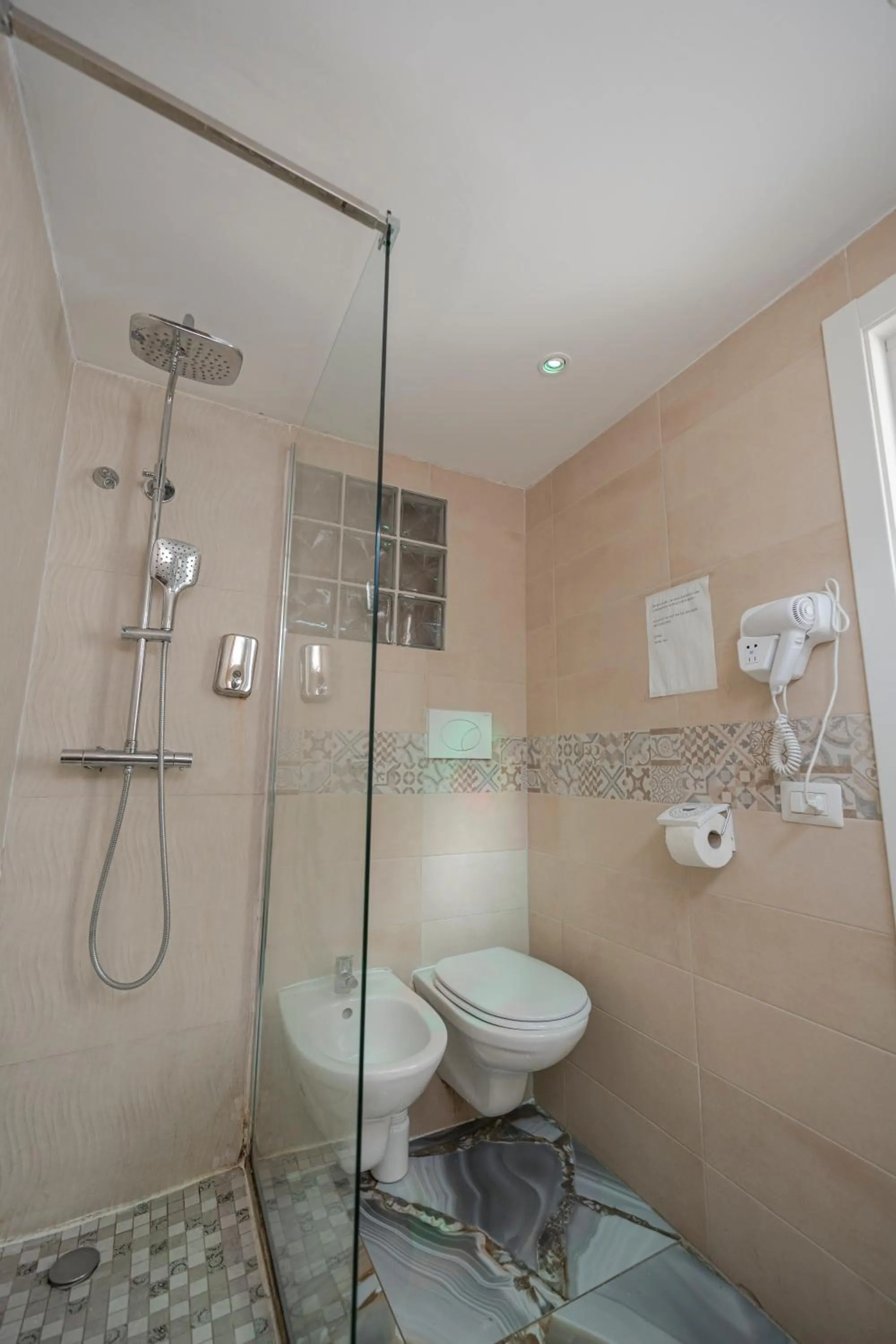 Bathroom in Il faro 17