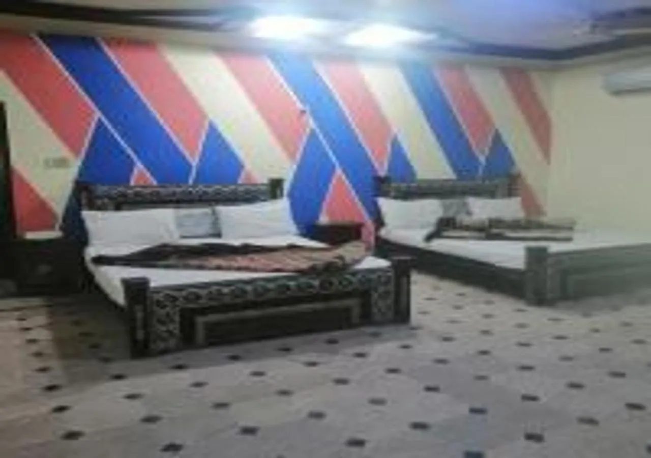 Living room in Faizan Hotel