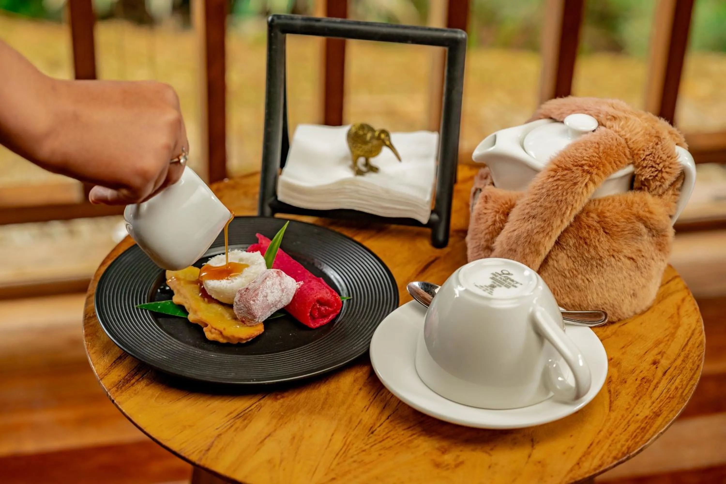 Coffee/tea facilities in Tira Vilagna Suites & Spa