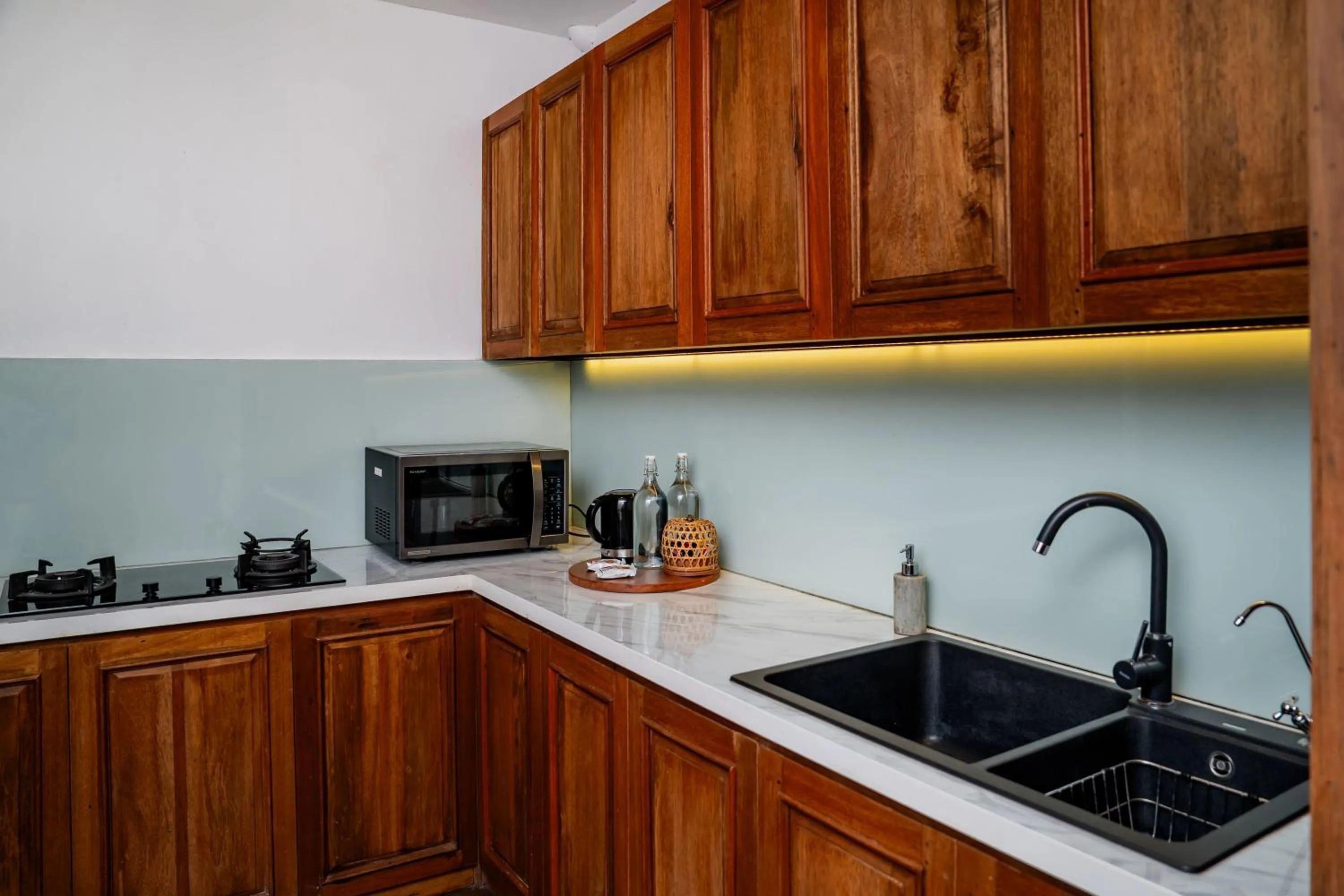 Kitchen or kitchenette in Tira Vilagna Suites & Spa