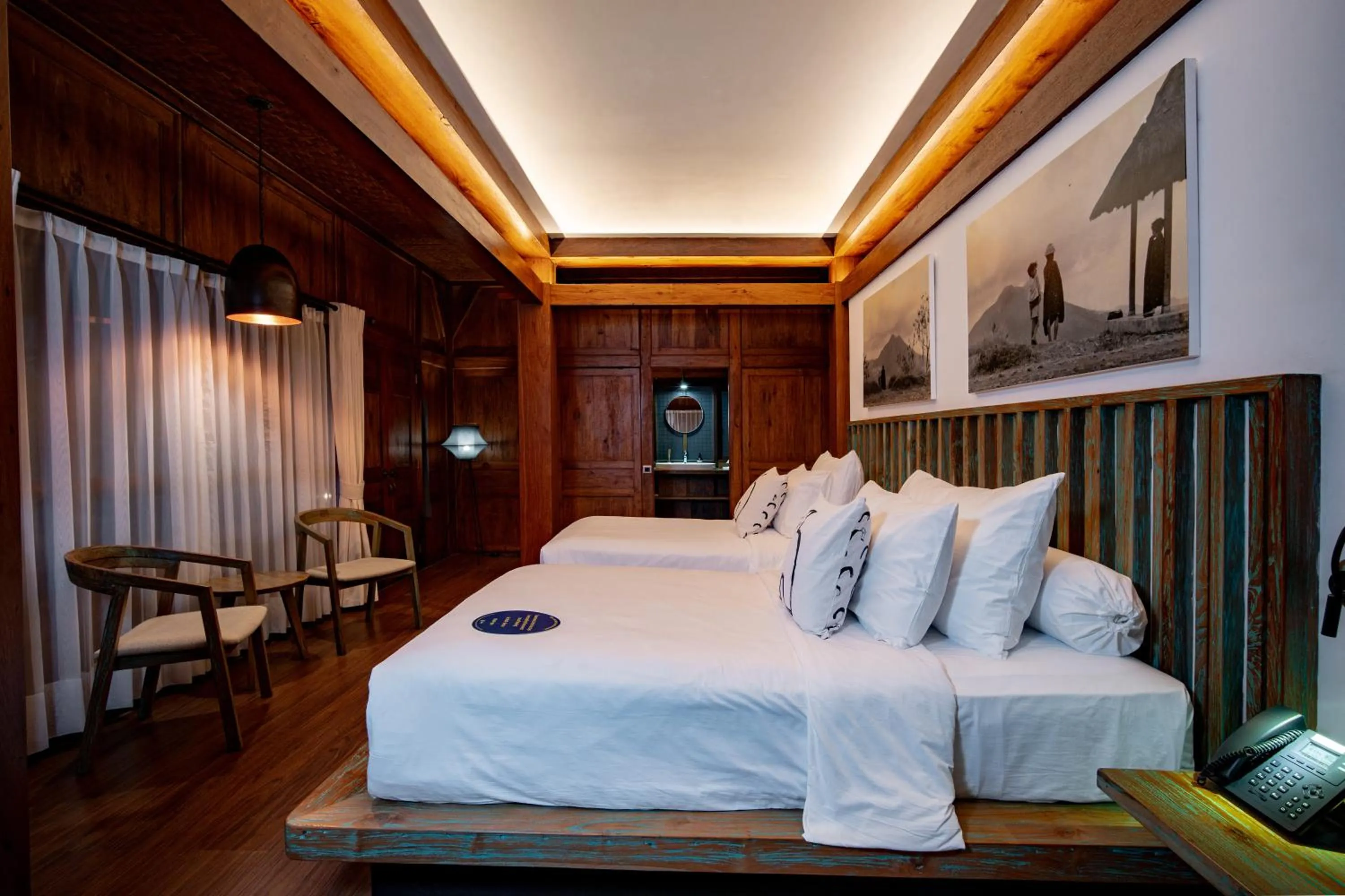 Property building, Bed in Tira Vilagna Suites & Spa