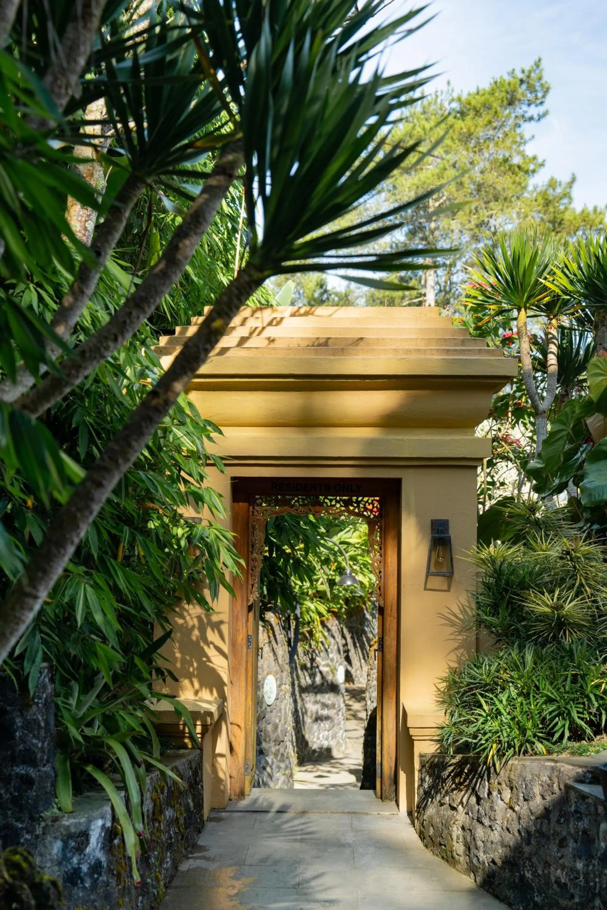 Day in Tira Vilagna Suites & Spa