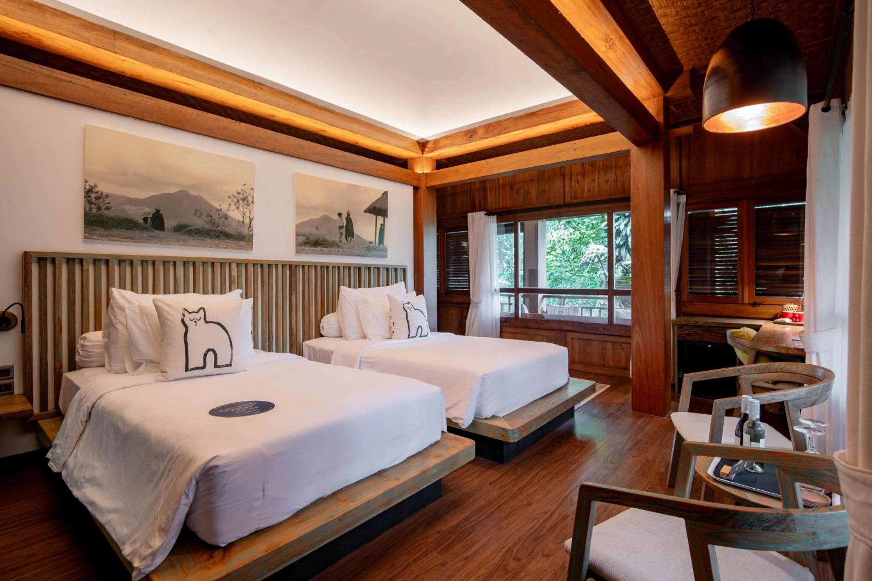 Property building, Bed in Tira Vilagna Suites & Spa