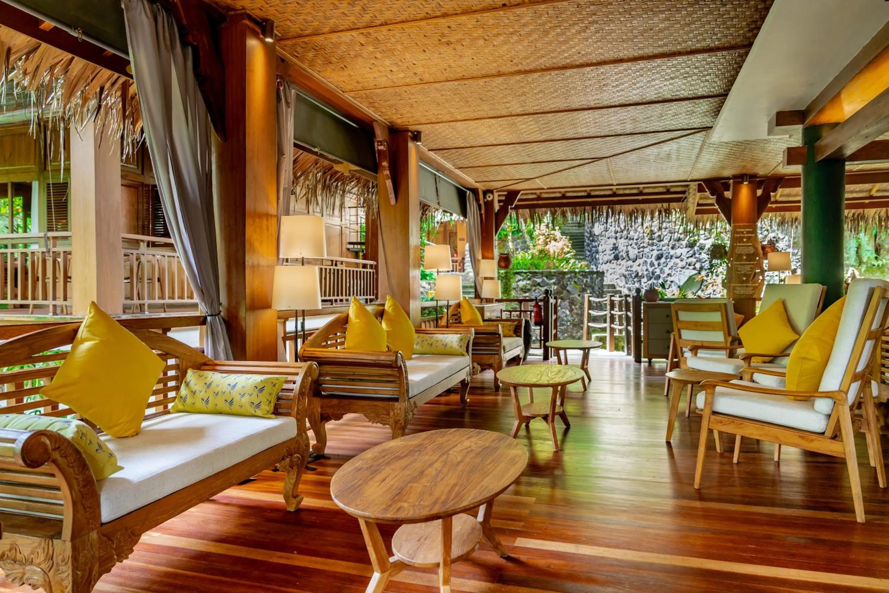 Seating area in Tira Vilagna Suites & Spa