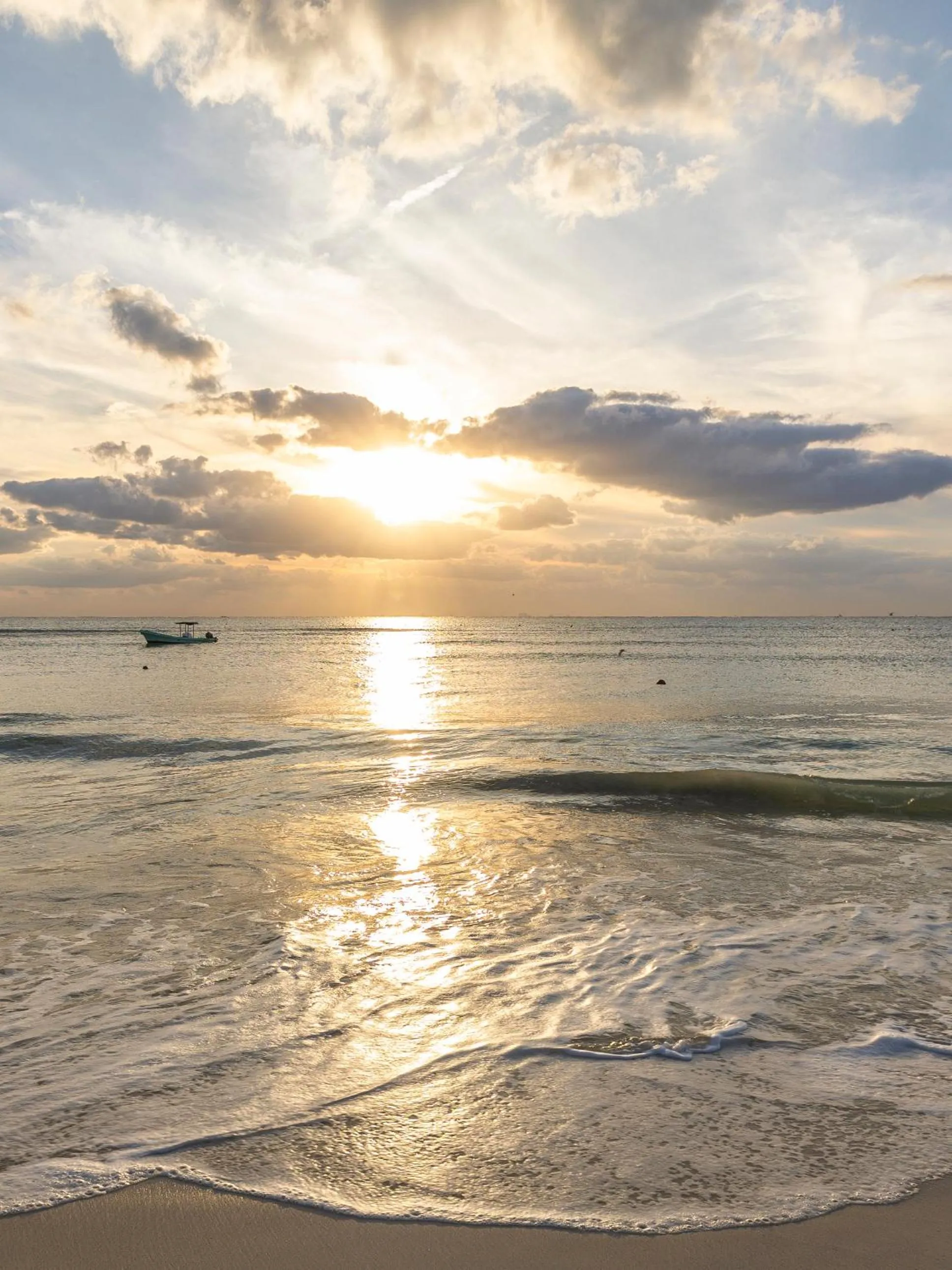 Day in Areia Playa del Carmen - Beach Front Hotel