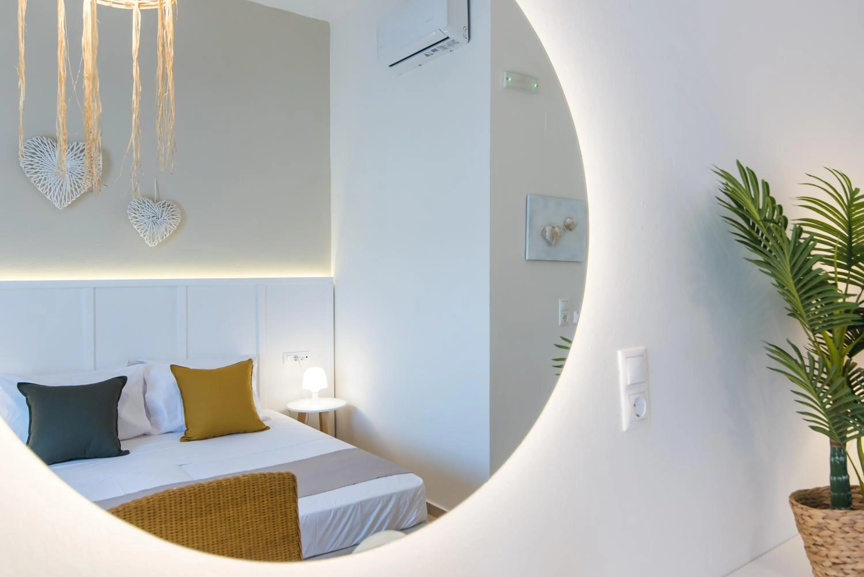 Decorative detail, Bed in Mirage Studios