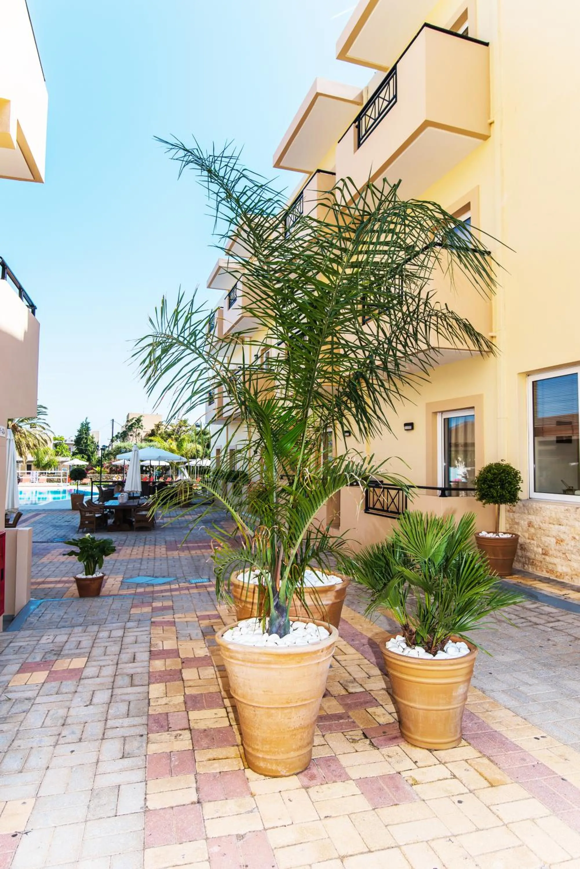 Facade/entrance in Mirage Studios