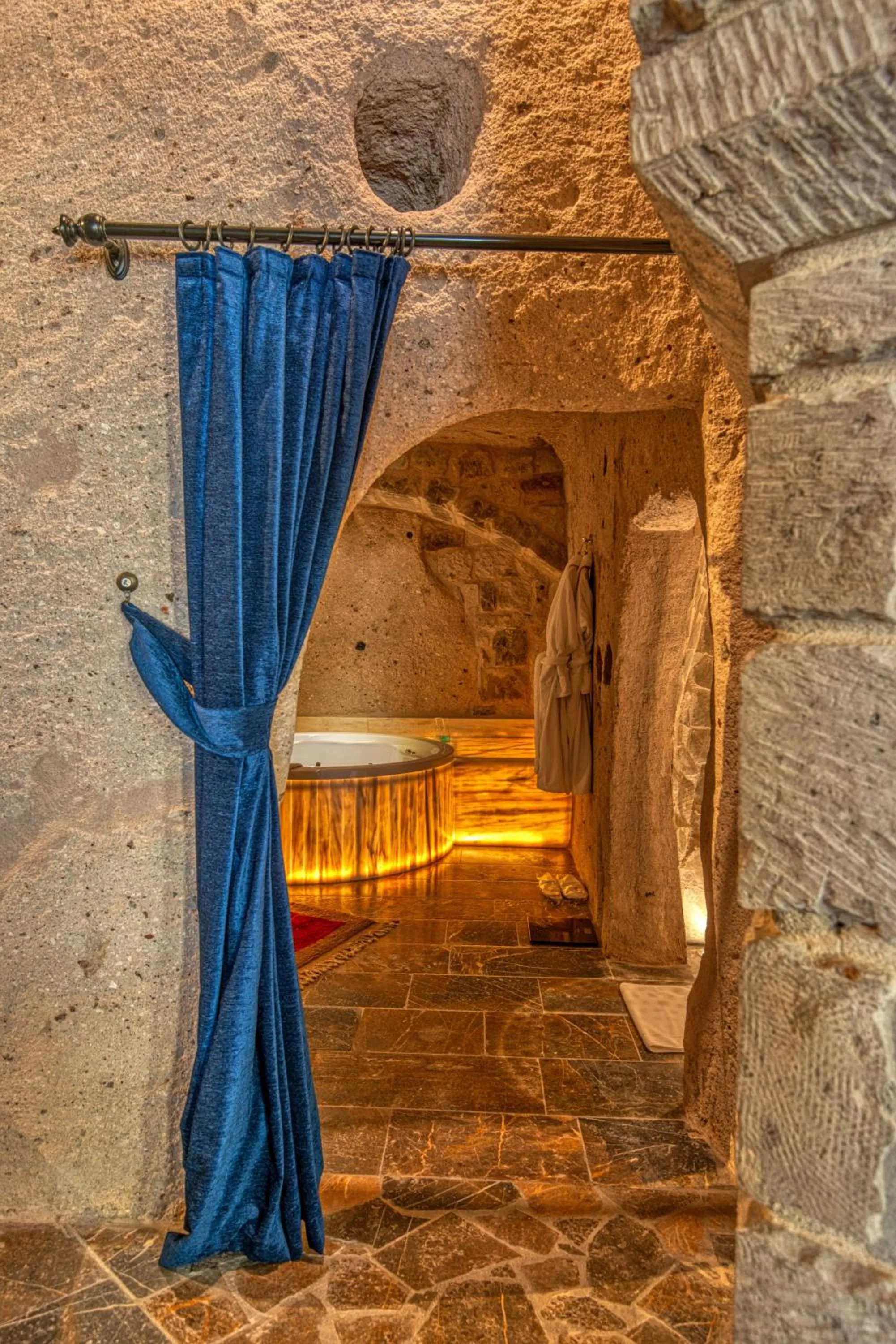 Bathroom, Bed in MUSEUM HOTEL - Relais & Châteaux
