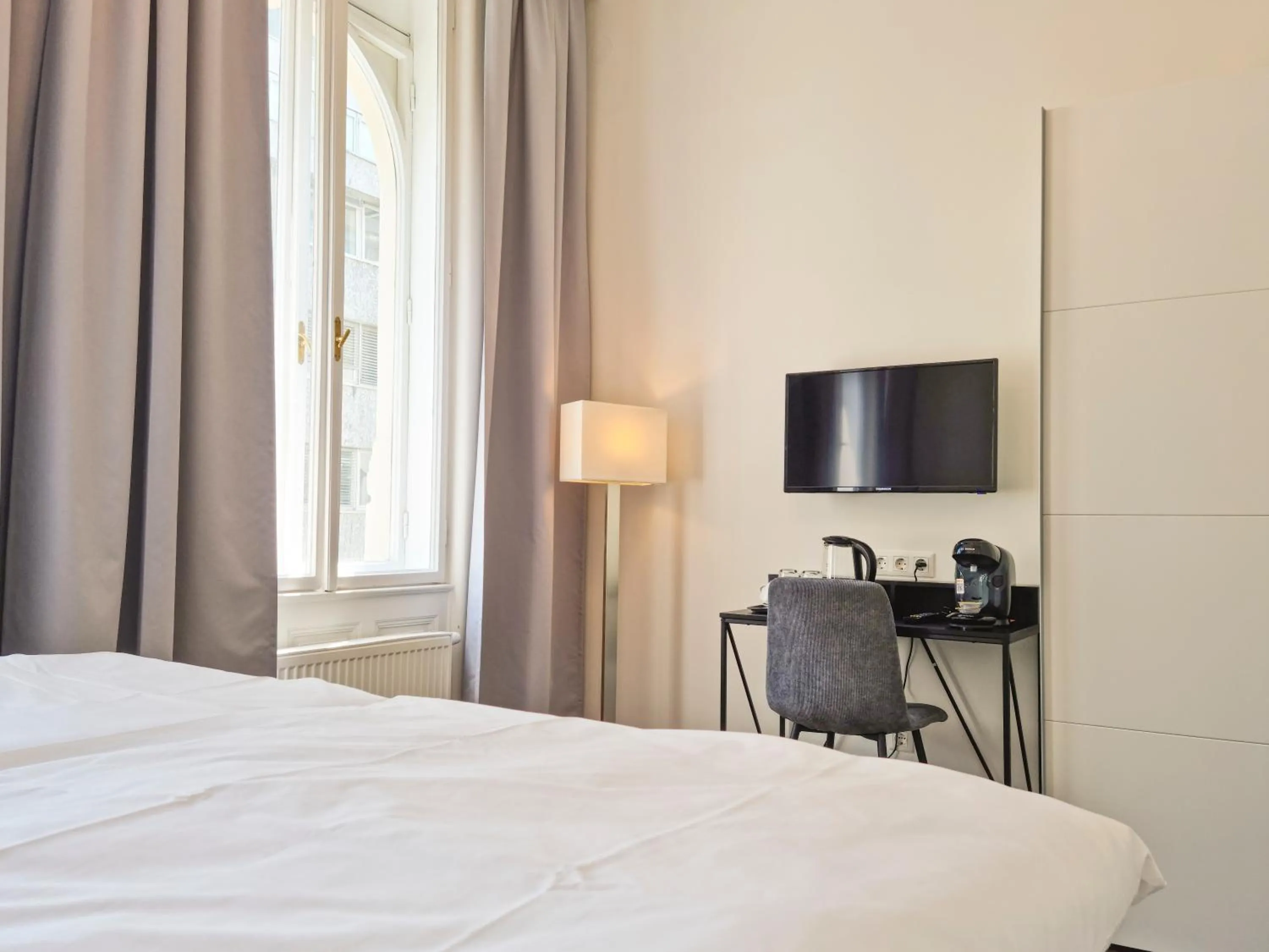 Bed in Pension Mozart - Newly Renovated