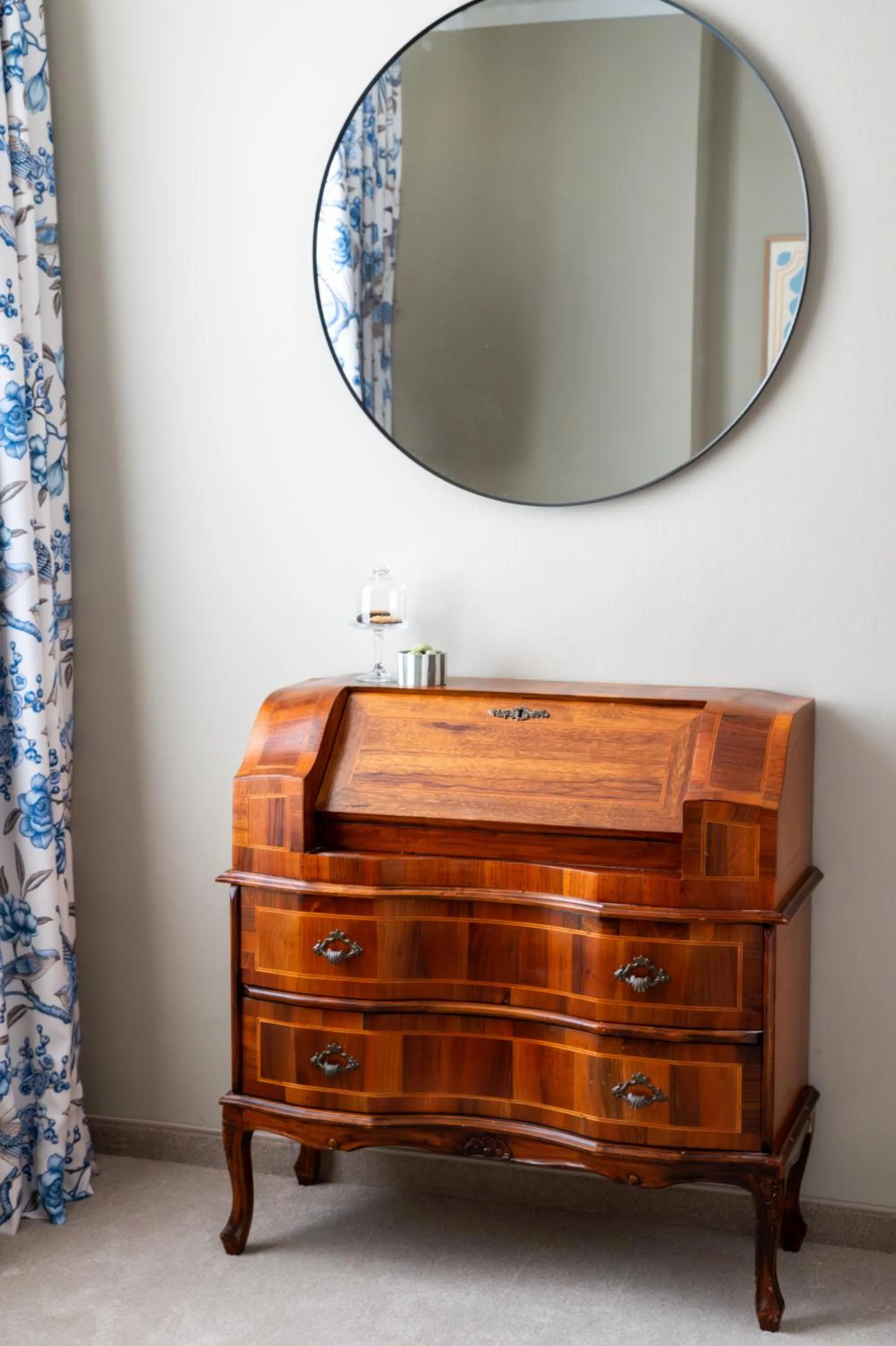 Bedroom in Hotel Vier Jahreszeiten Salzburg