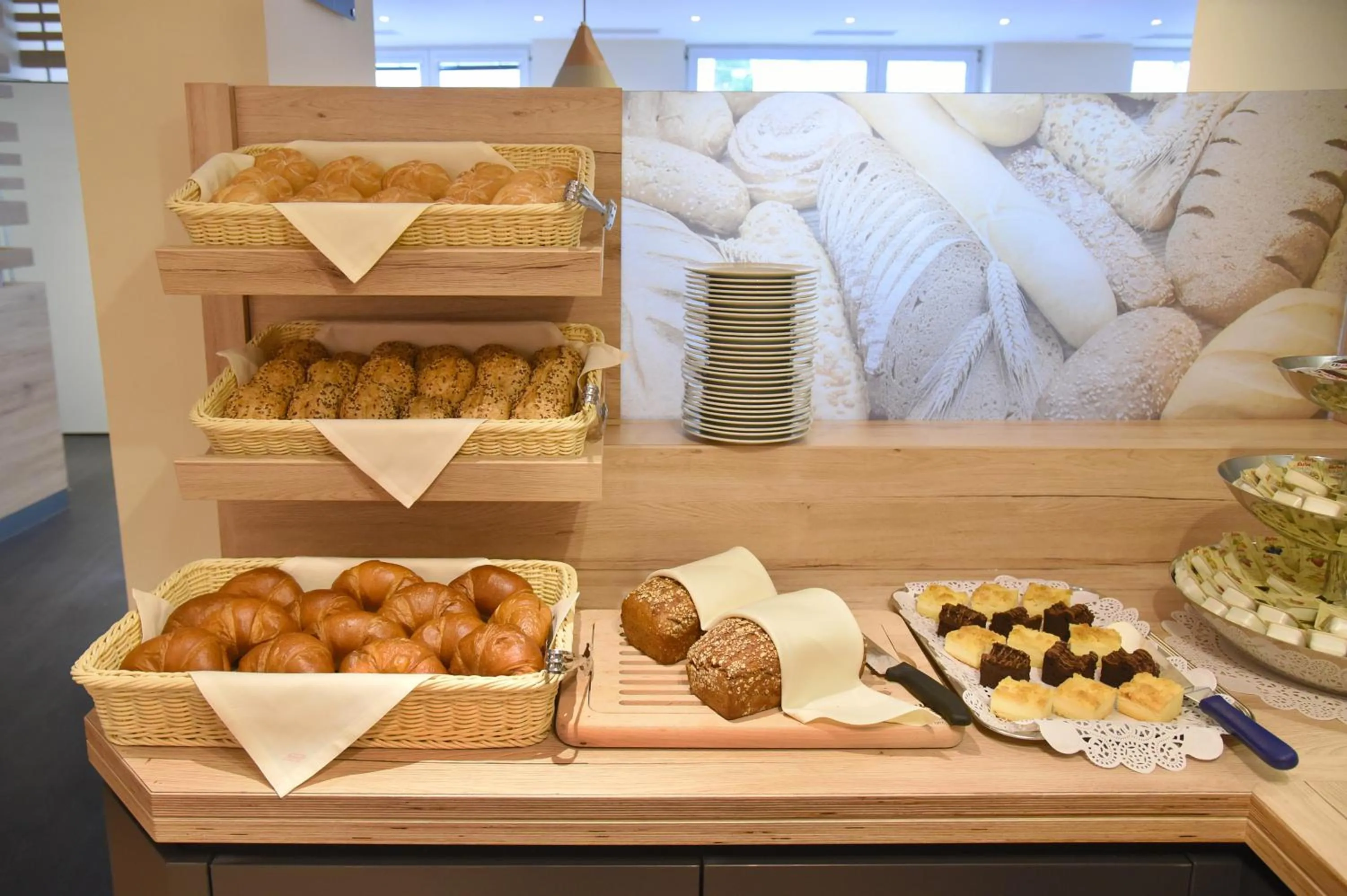 Buffet breakfast in Am Neutor Hotel Salzburg Zentrum