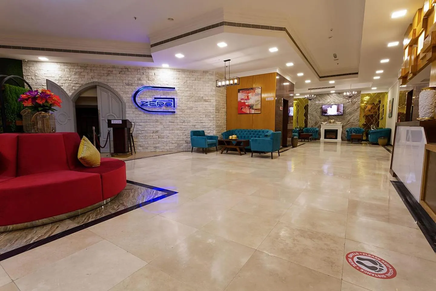 Restaurant/places to eat in Phoenicia Tower Hotel And Spa