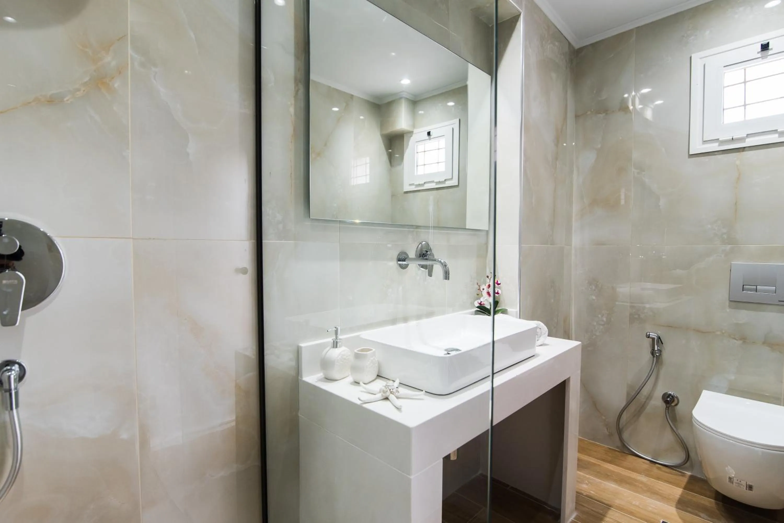 Bathroom in Yiannis Manos Hotel Resort