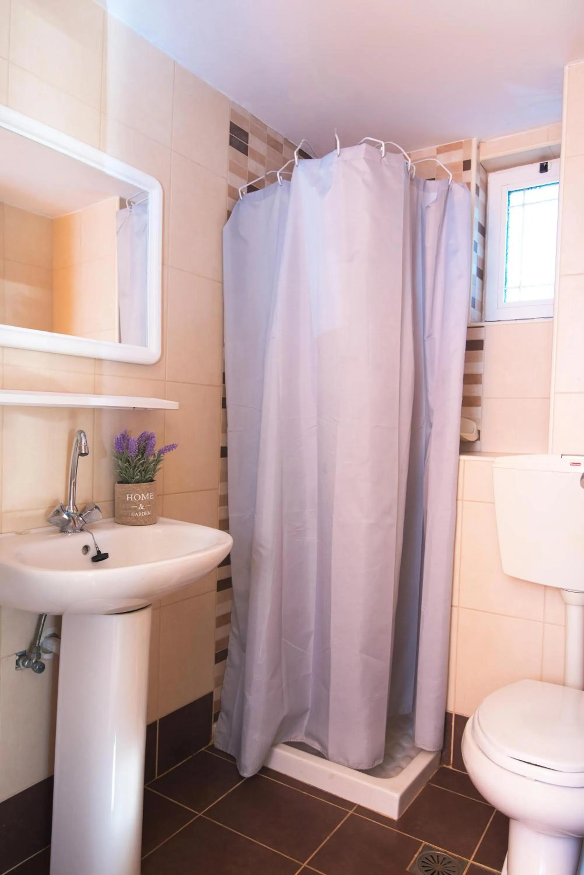 Bathroom in Yiannis Manos Hotel Resort