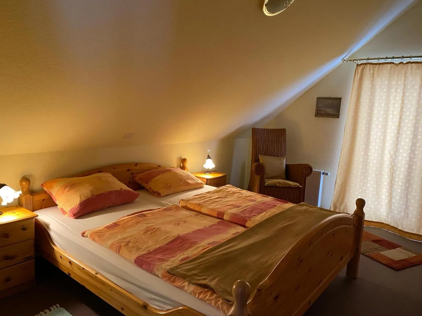 Bedroom, Bed in Hotel-Pension Teutonia