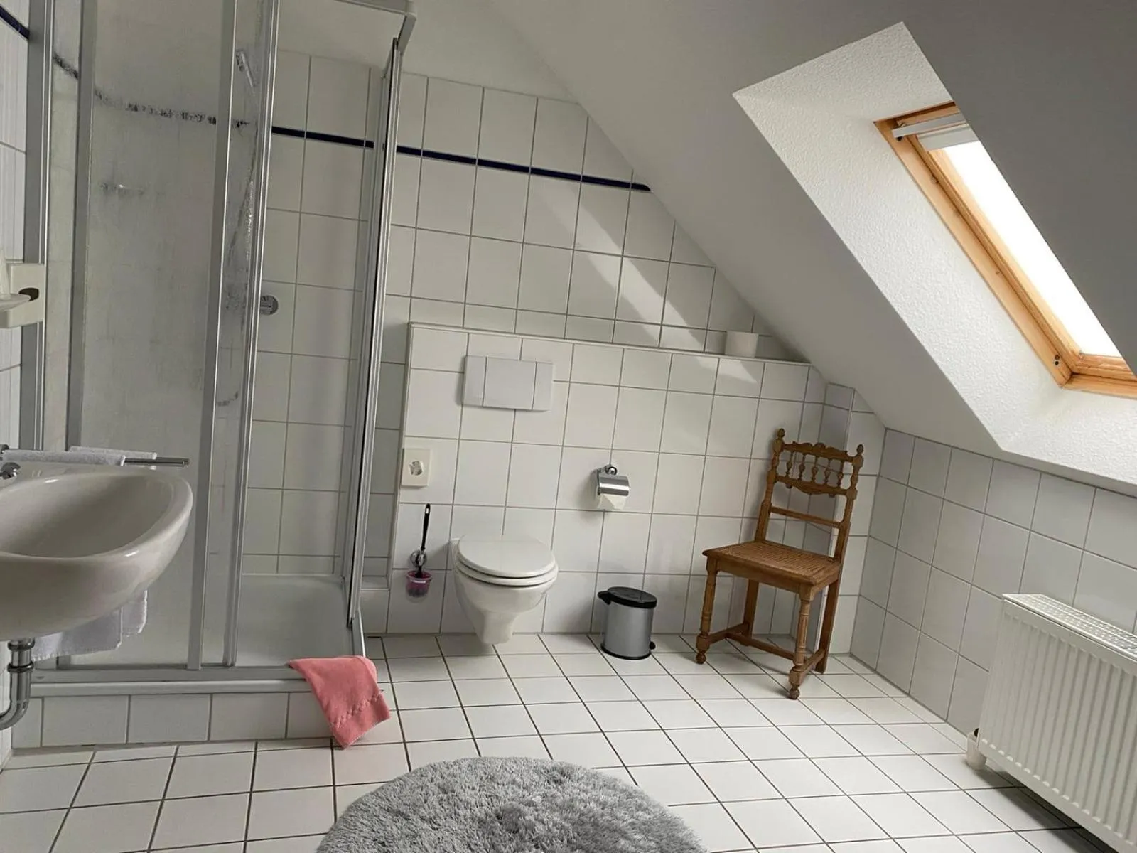 Bathroom in Hotel-Pension Teutonia