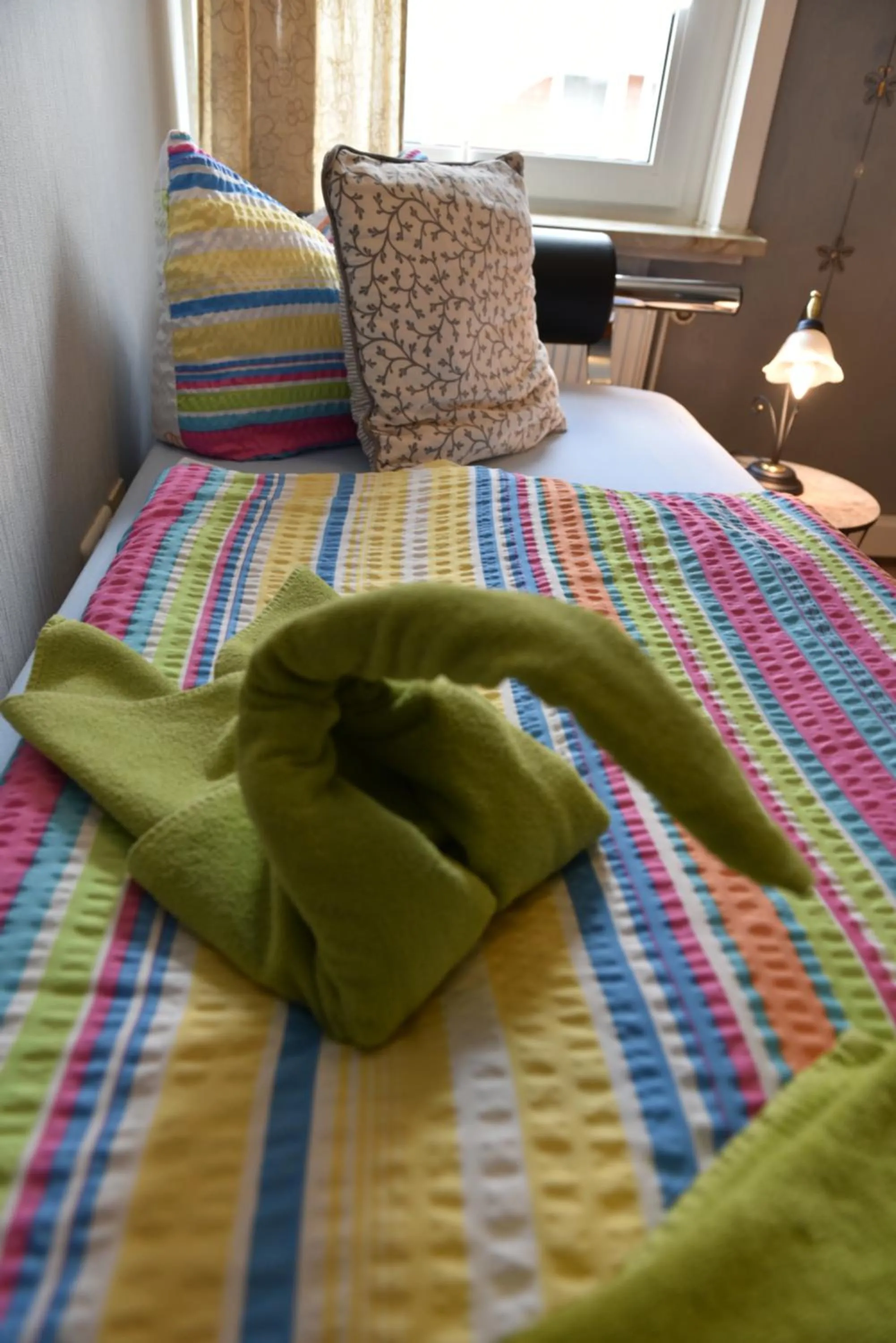 Photo of the whole room, Bed in Hotel-Pension Teutonia