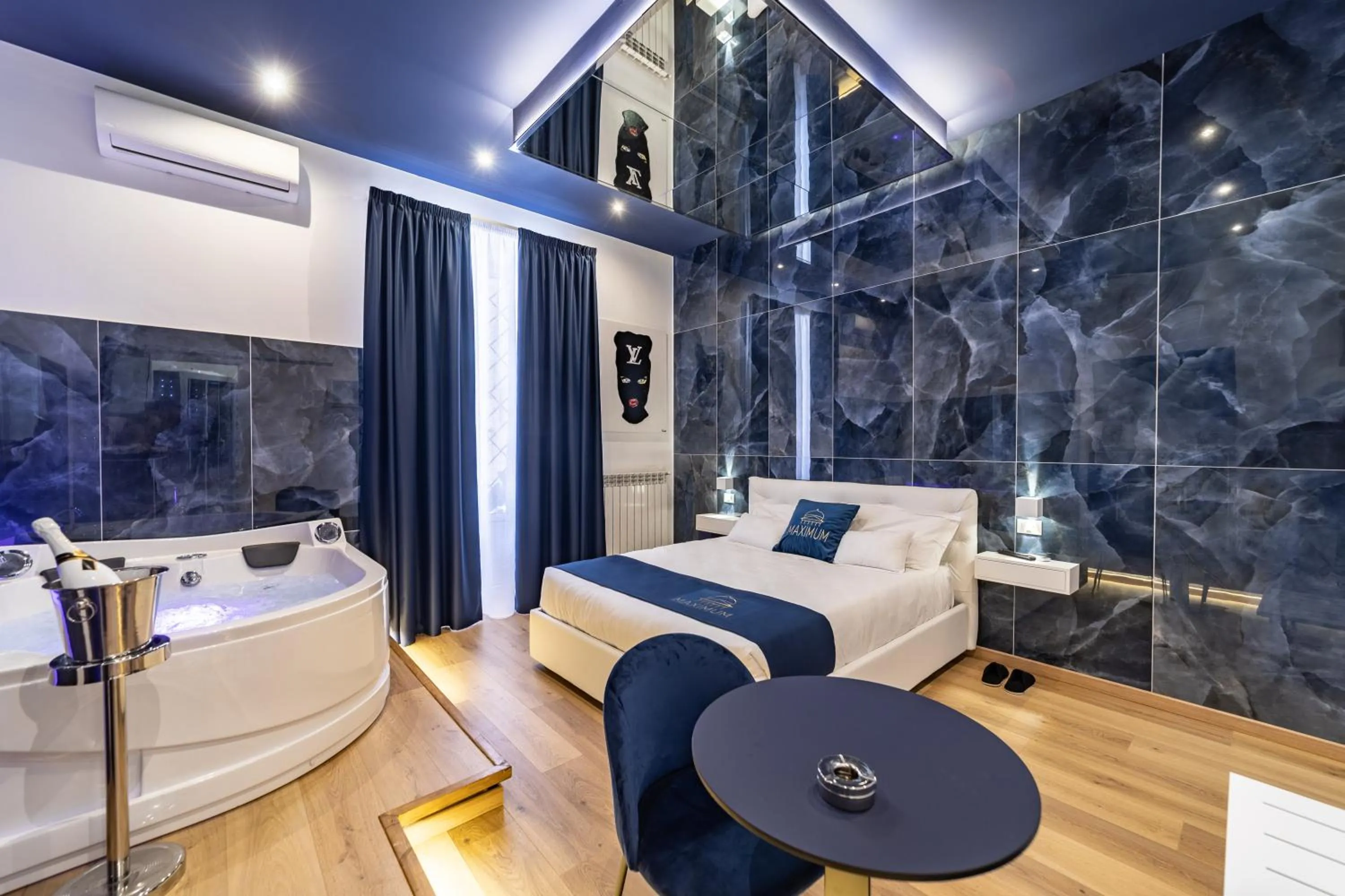 Bed in Maximum Suite & Spa