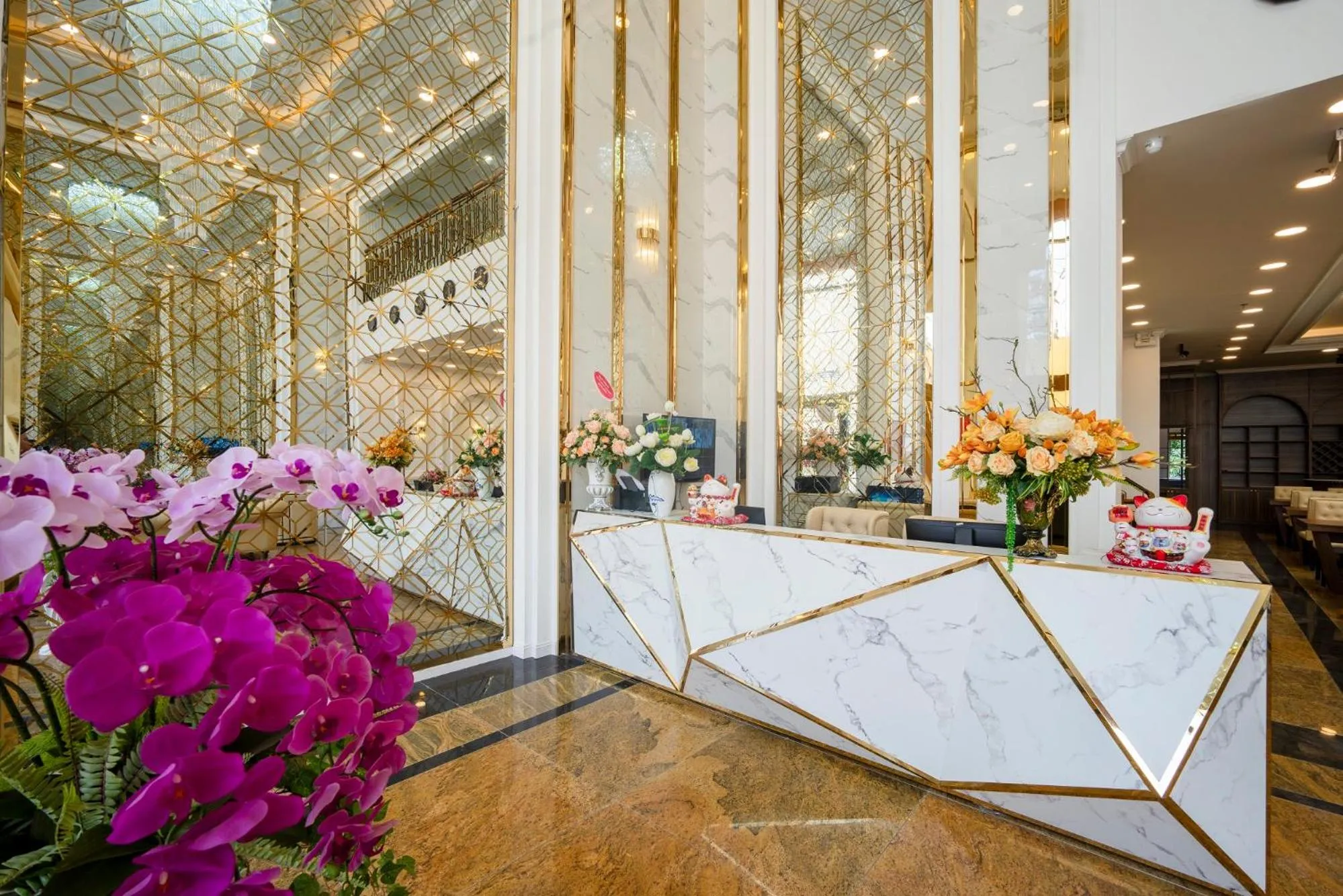 Lobby or reception in HOTEL HAPPY PHU QUOC