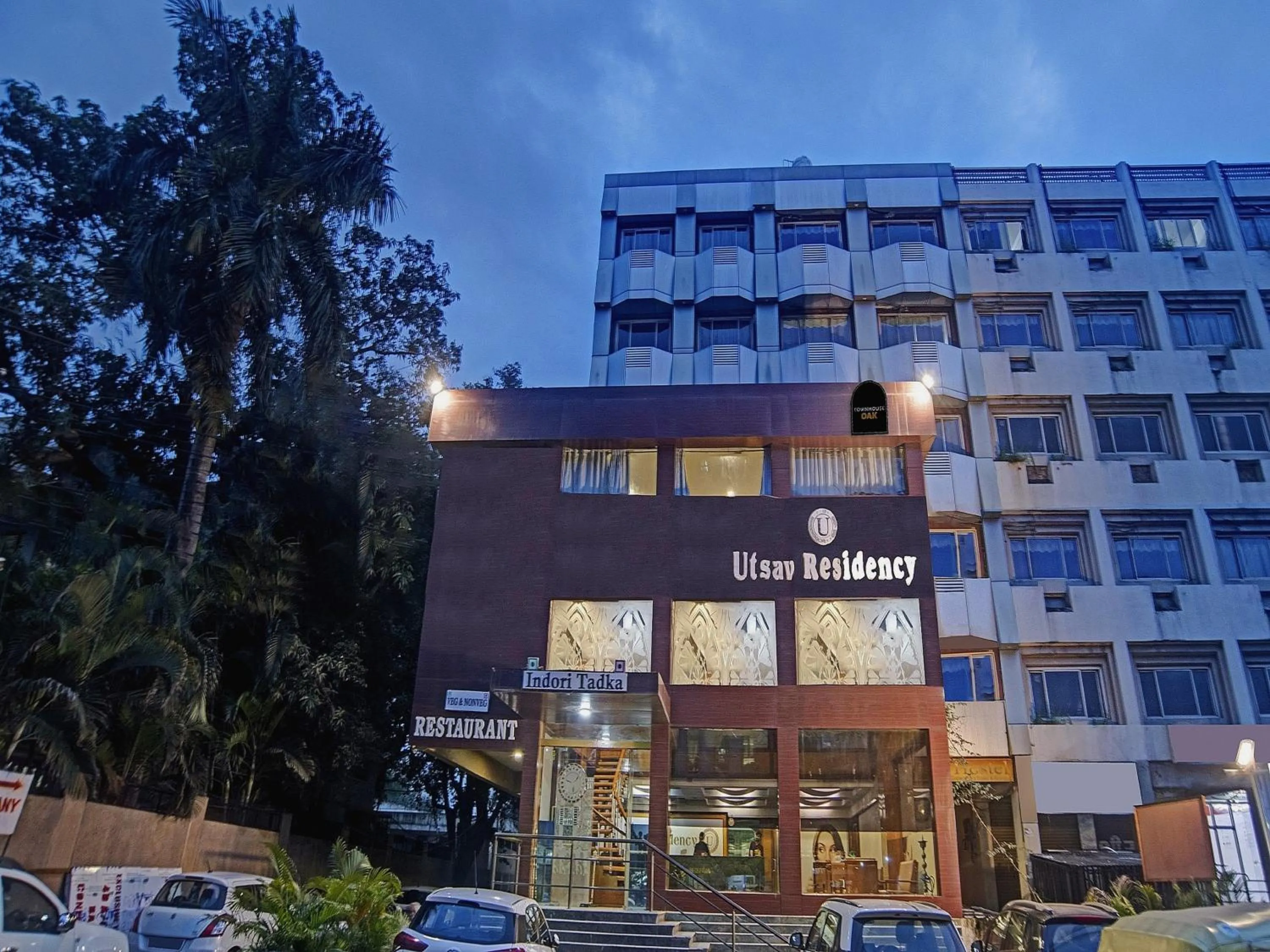 Facade/entrance in Townhouse OAK Utsav Residency