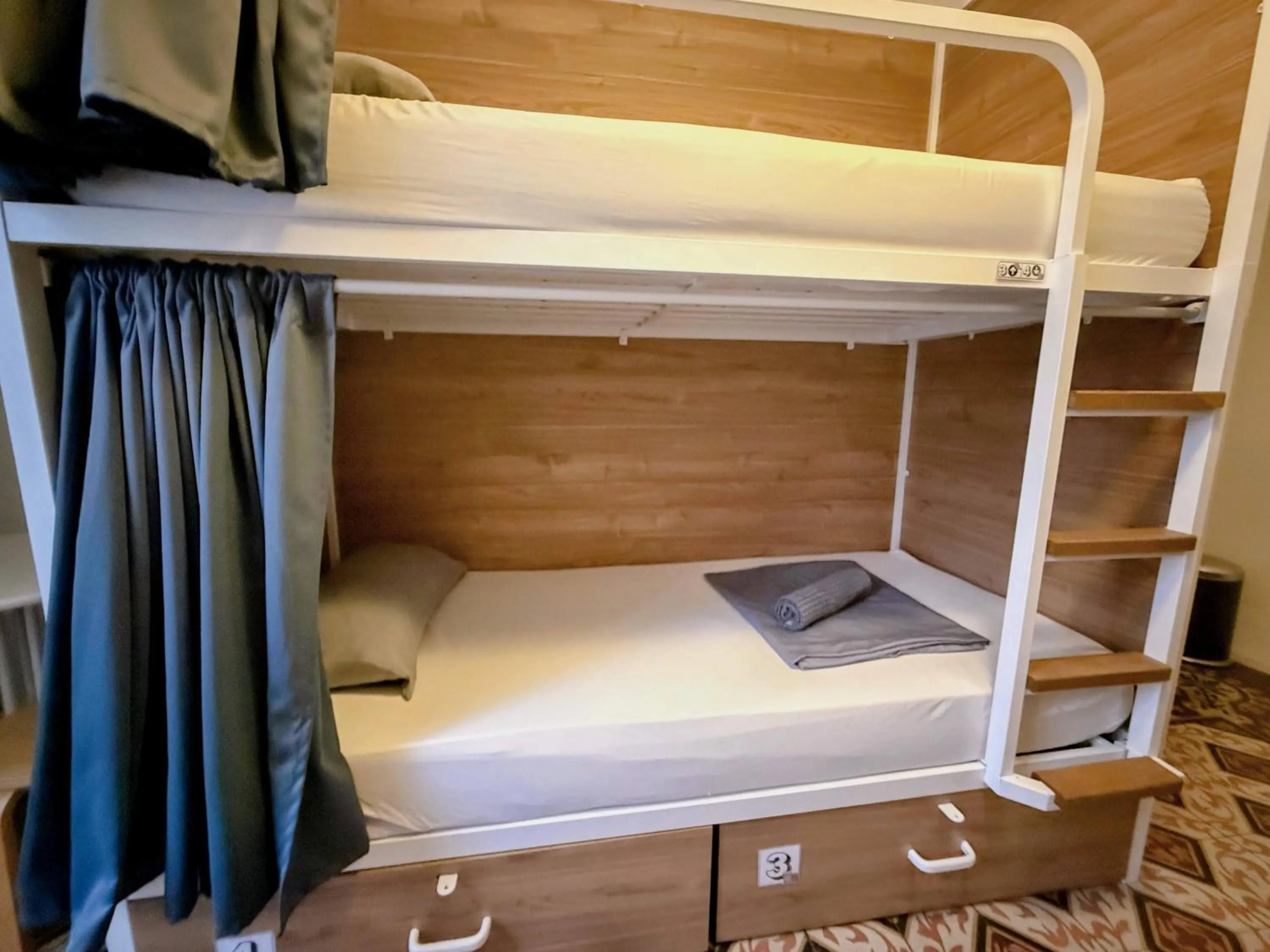 bunk bed, Bed in Fabrizzio's Petit