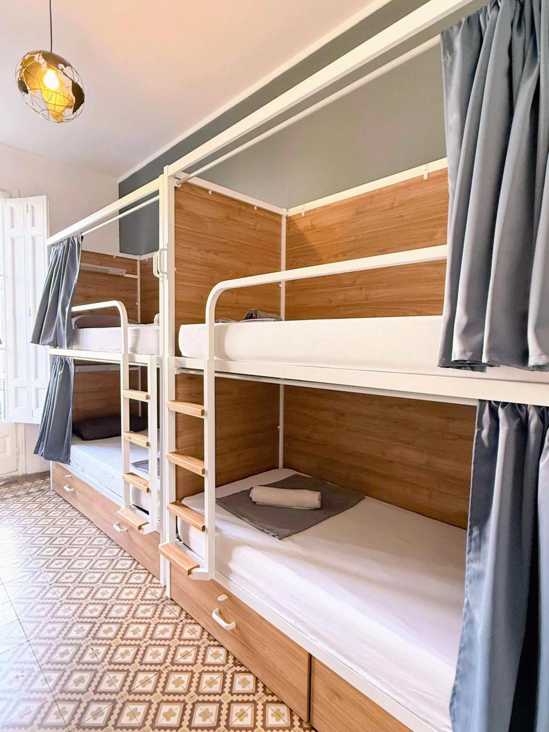 bunk bed, Bed in Fabrizzio's Petit