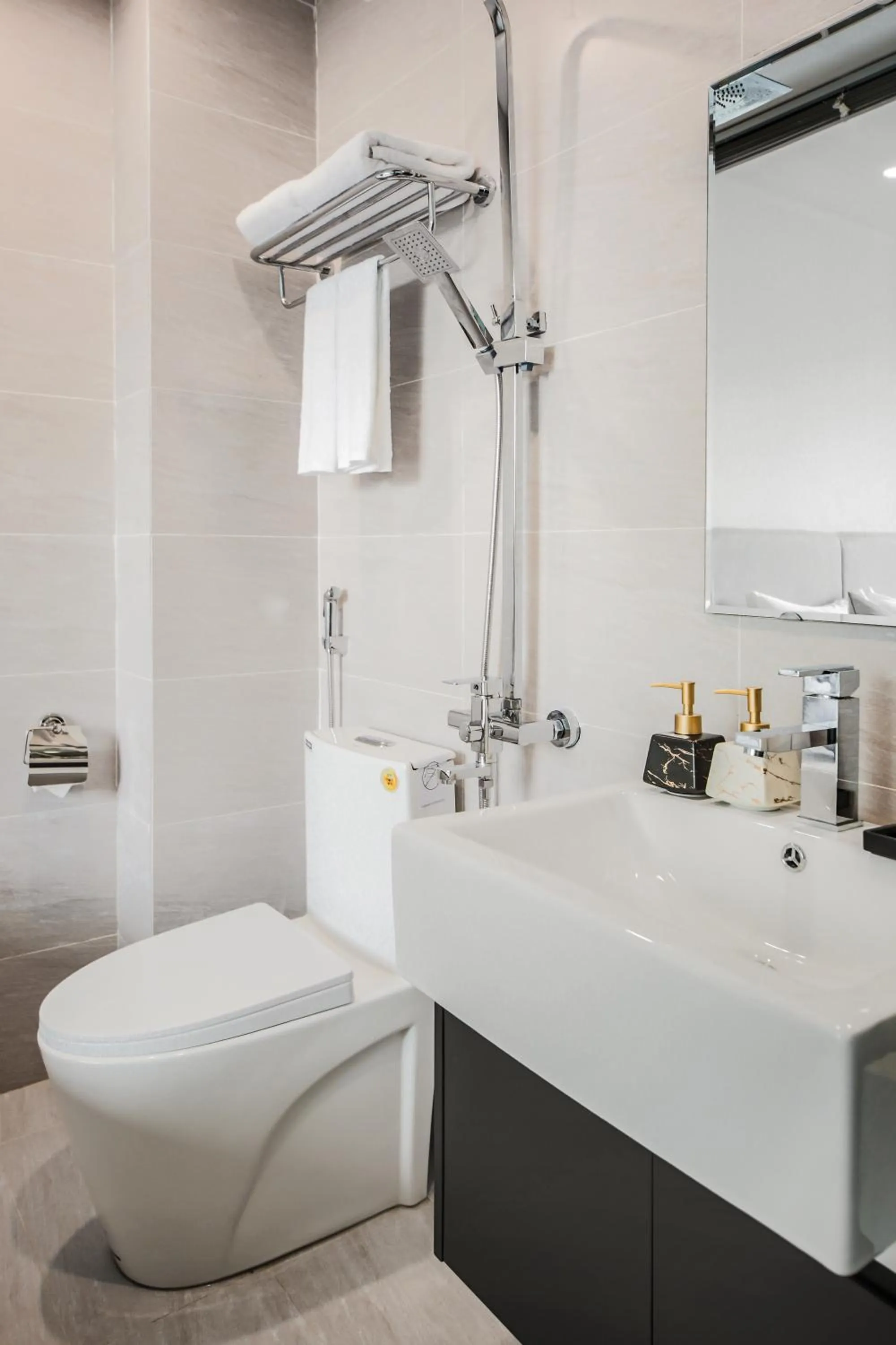 Shower in Opera House Suites