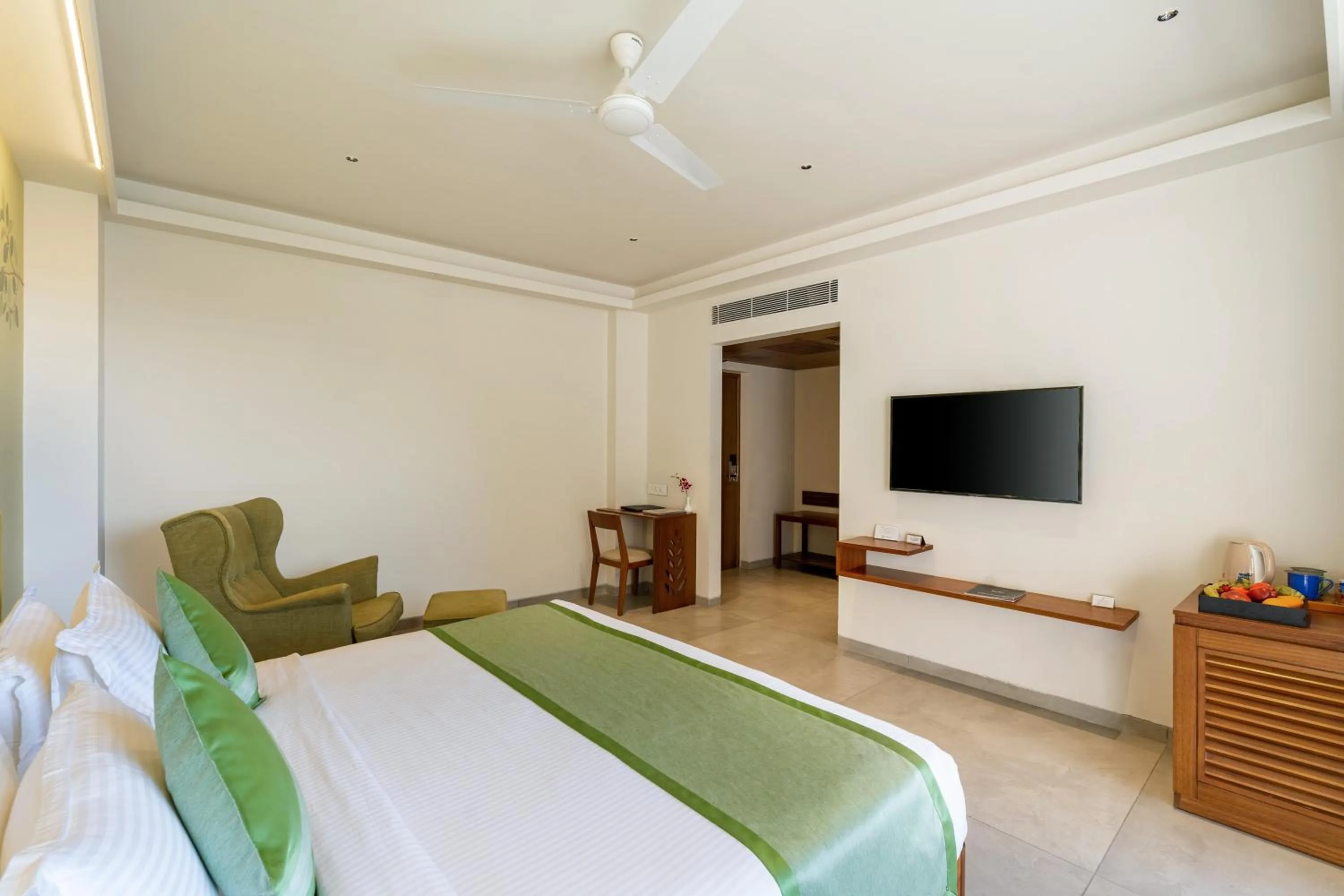 Photo of the whole room, Bed in Stone Wood Premier Kumbhalgarh