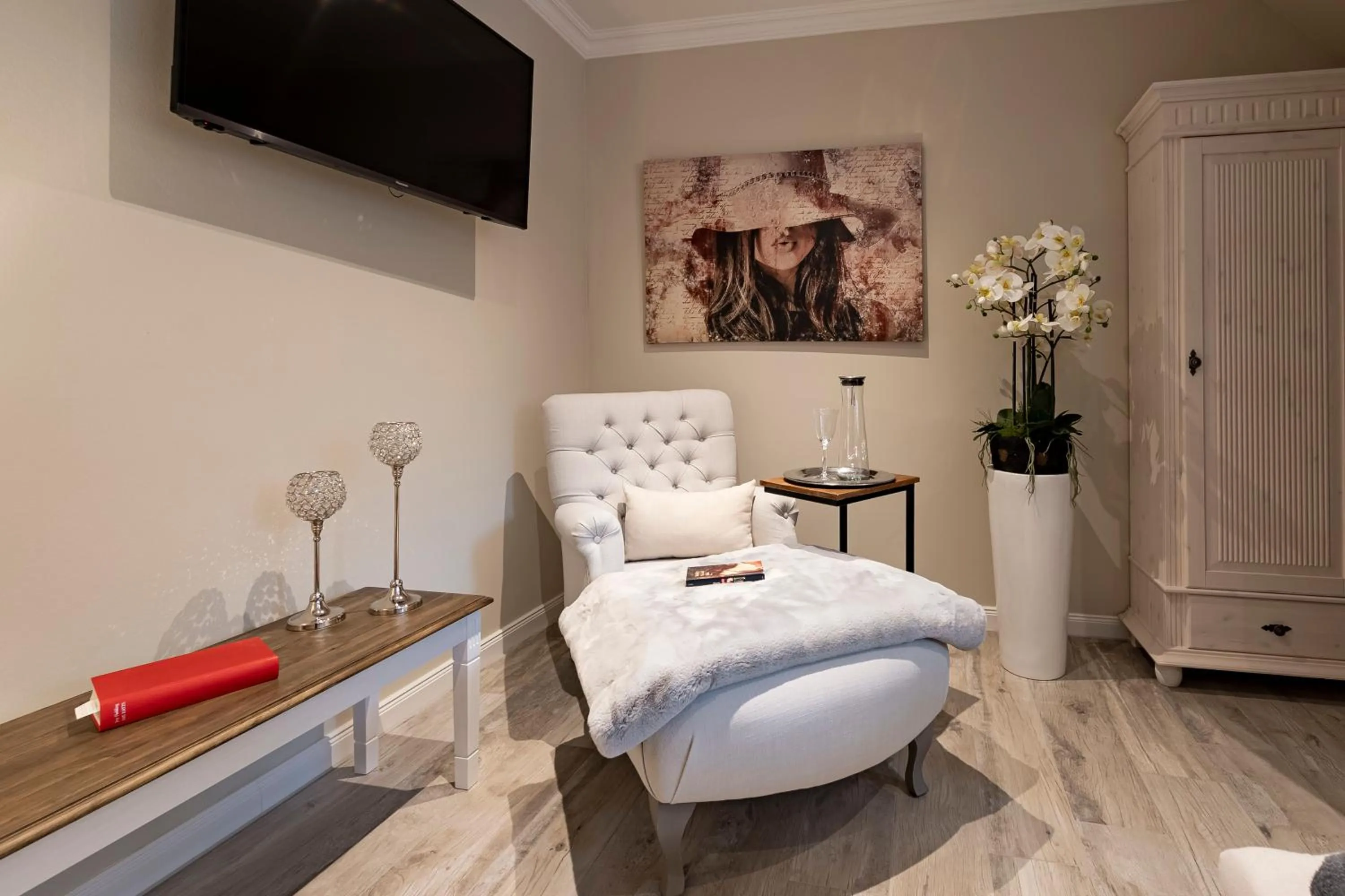 Photo of the whole room, Bed in Luxus Resort Rügen Residenz Kubitzer Bodden