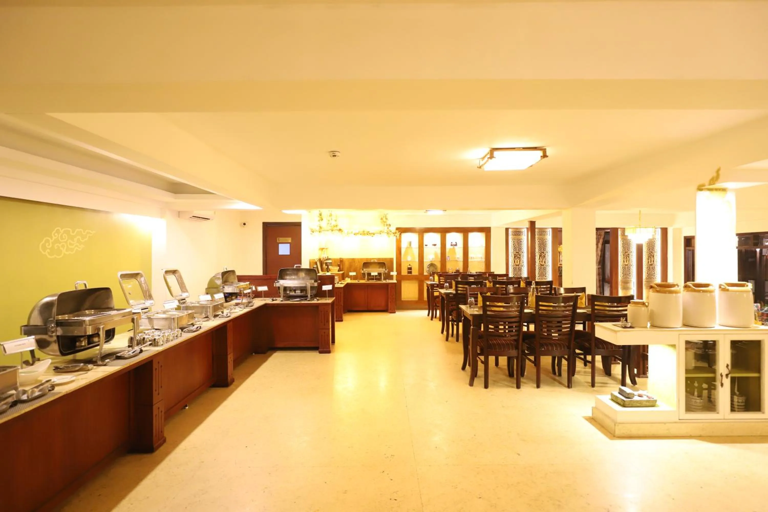 Restaurant/places to eat in The Chumbi Mountain Retreat & Spa, A Club Mahindra Associate