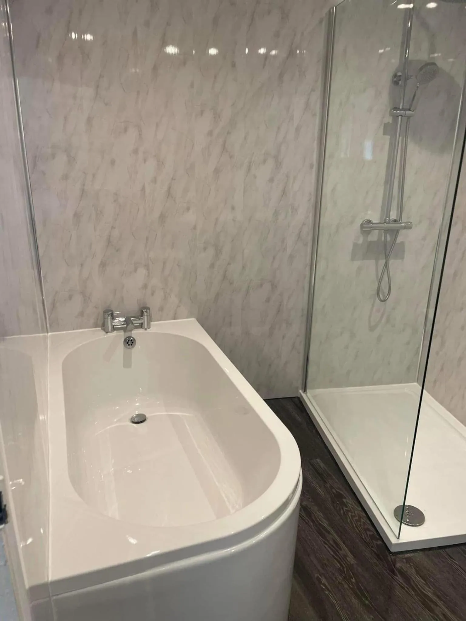 Deluxe Quadruple Room in The Fountain Inn & Riverside Restaurant