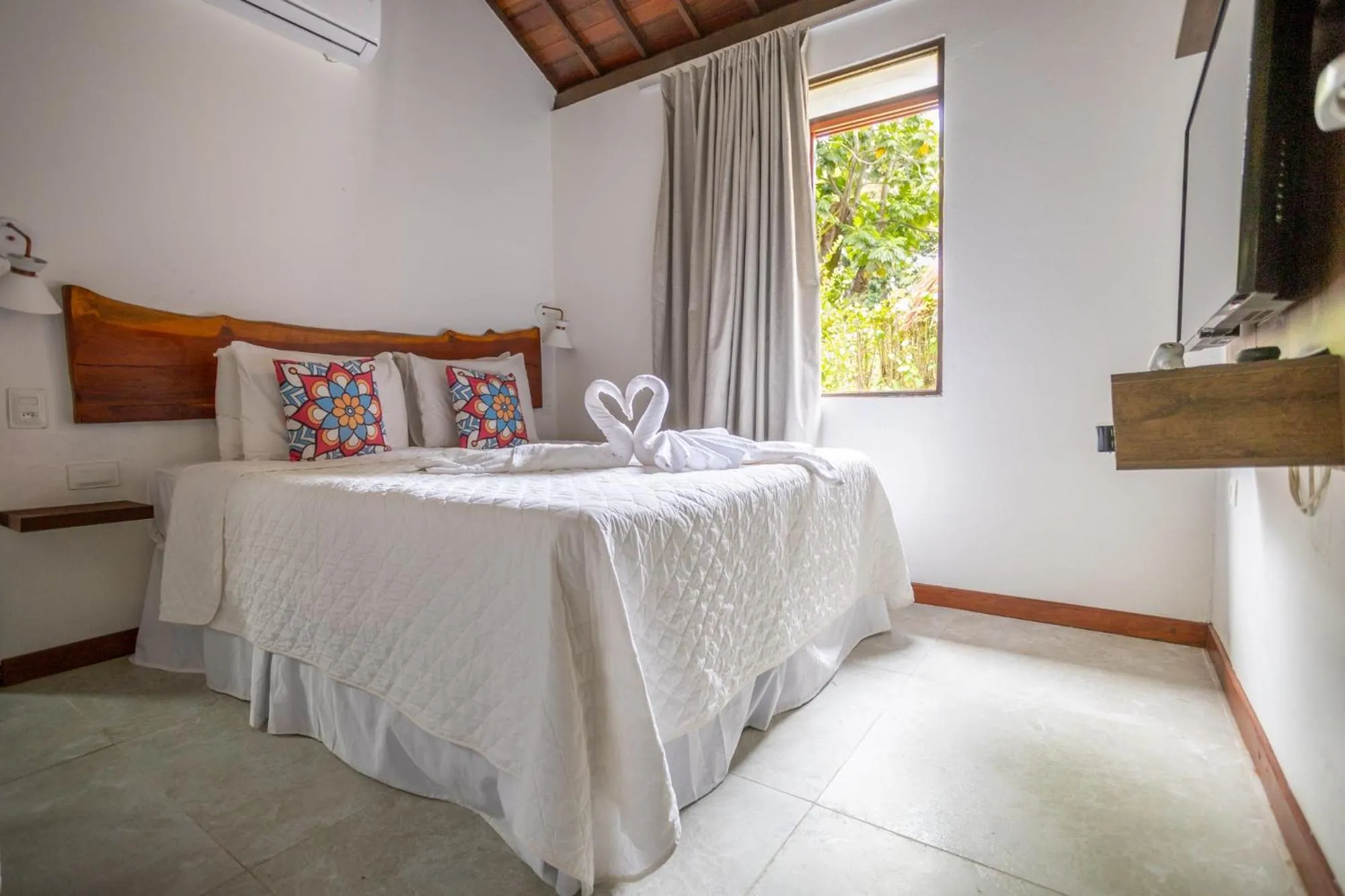 Bedroom, Bed in Bangalôs do Gameleiro